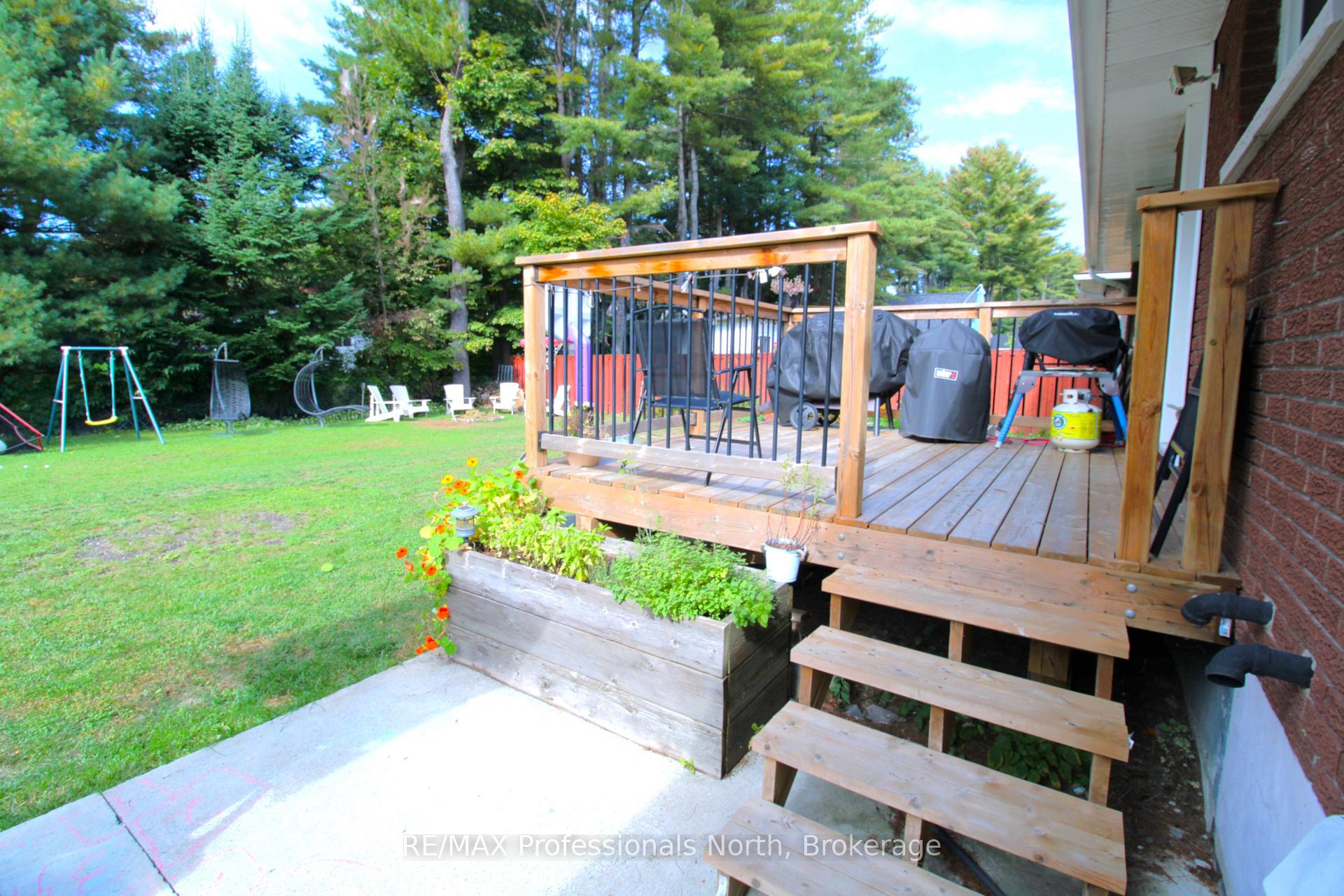 Photo 5 of 83 Pine Street, Bracebridge, Macaulay — HOMEH