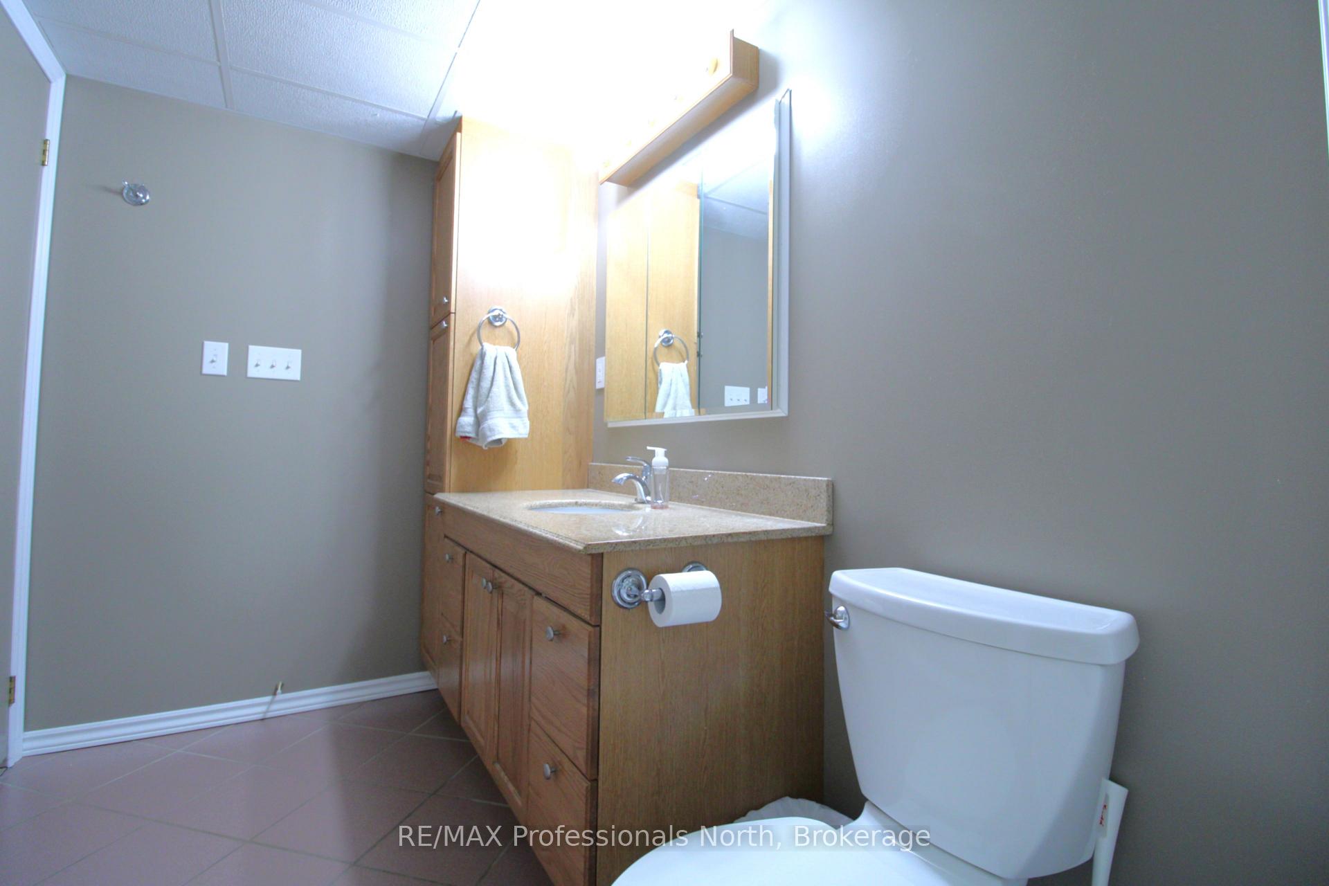Photo 25 of 83 Pine Street, Bracebridge, Macaulay — HOMEH