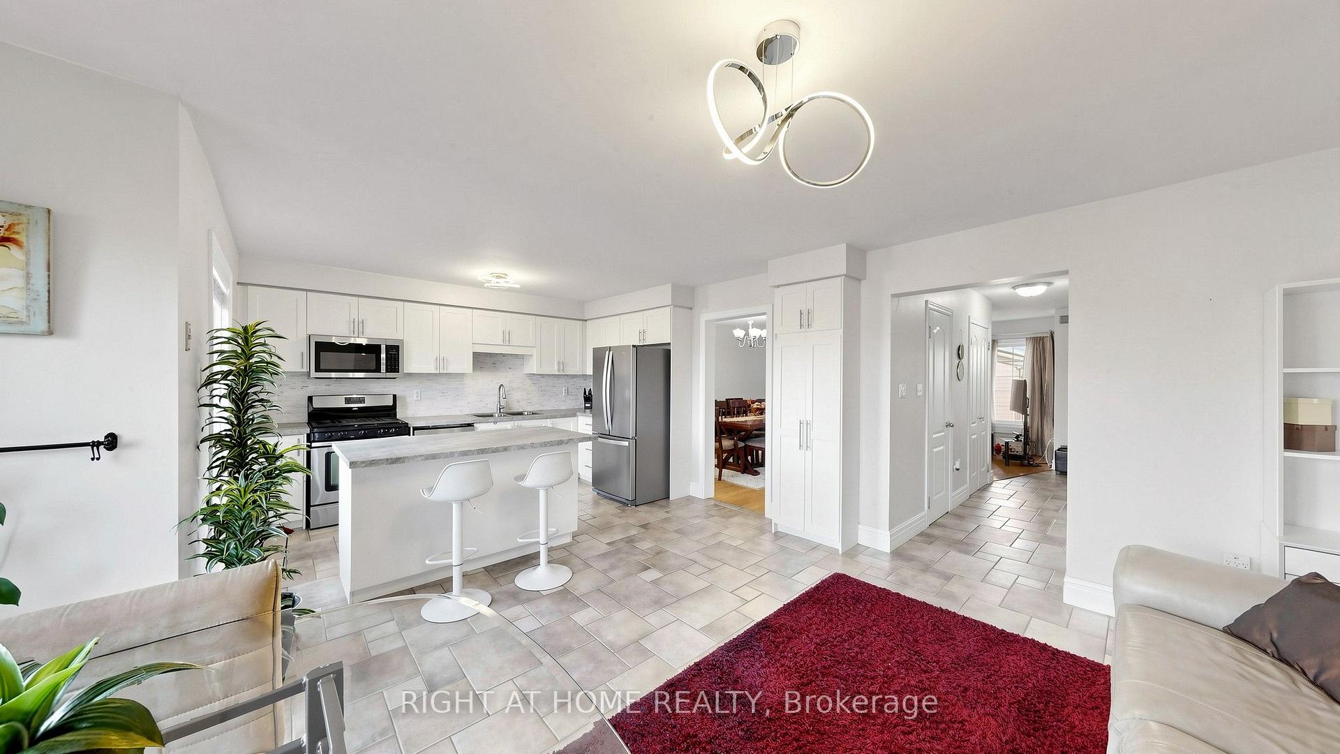 Photo 7 of 87 Primeau Drive, Aurora, Aurora Grove — HOMEH