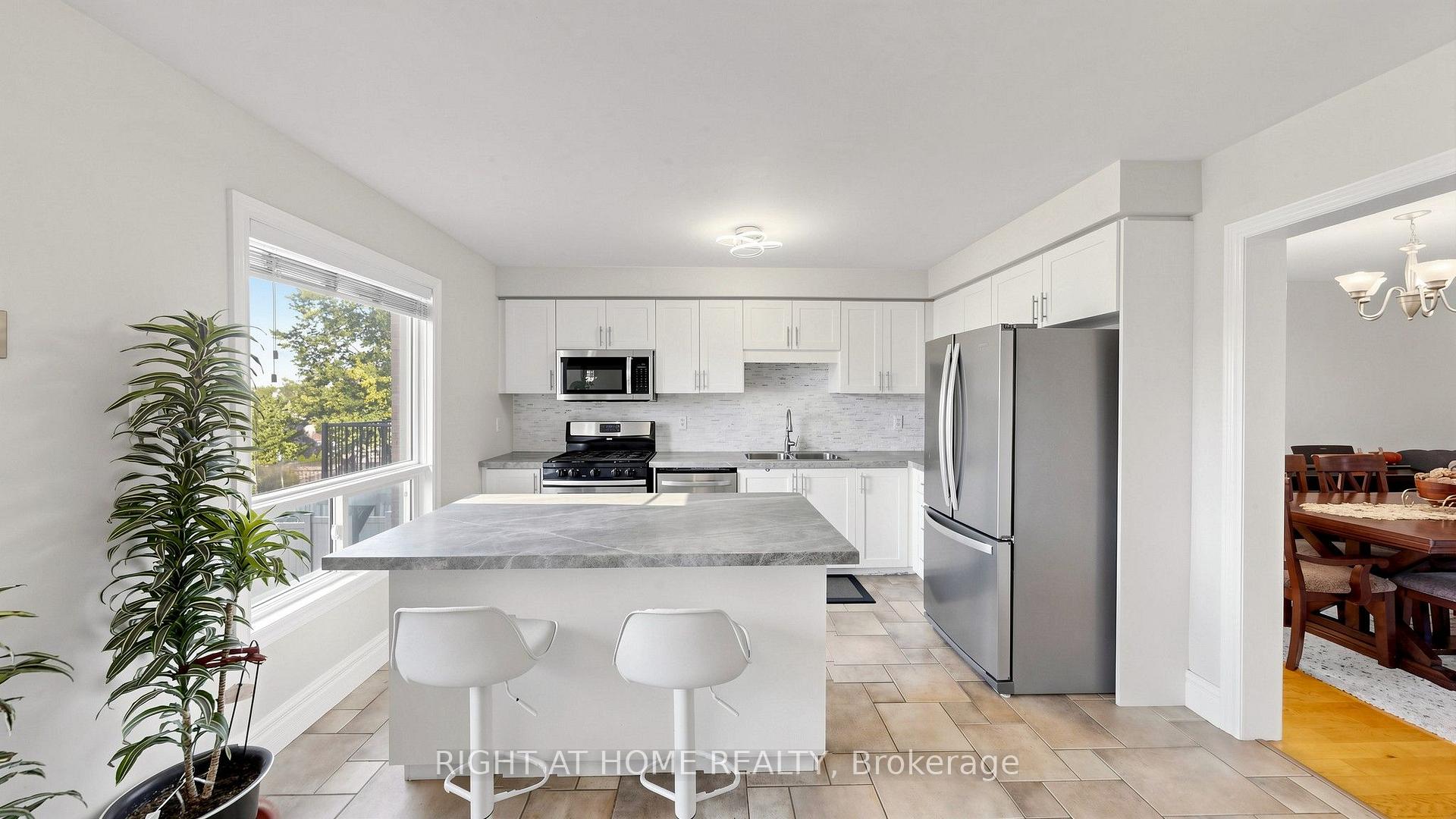 Photo 8 of 87 Primeau Drive, Aurora, Aurora Grove — HOMEH