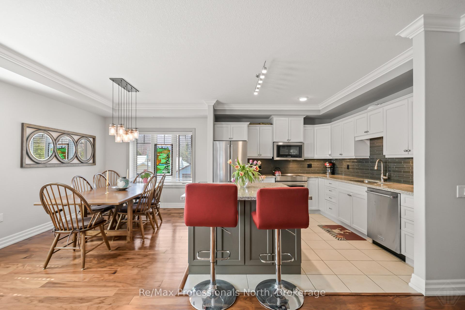 Photo 9 of Unit 207, 130 Steamship Bay Road, Gravenhurst, Muskoka (S) — HOMEH