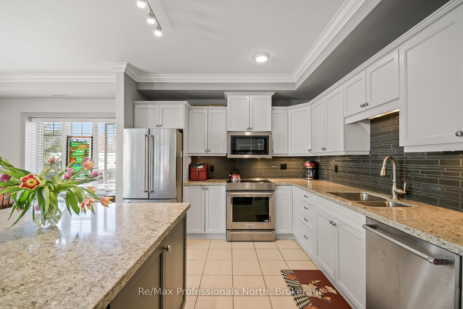 Photo 11 of Unit 207, 130 Steamship Bay Road, Gravenhurst, Muskoka (S) — HOMEH