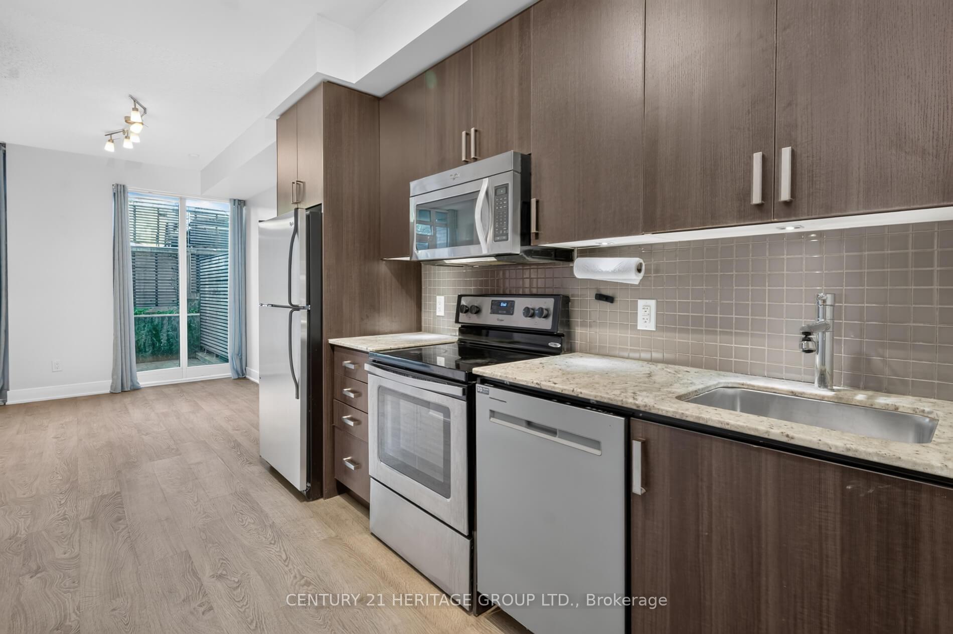 Photo 6 of Unit 116, 7608 Yonge Street, Vaughan, Crestwood-Springfarm-Yorkhill — HOMEH