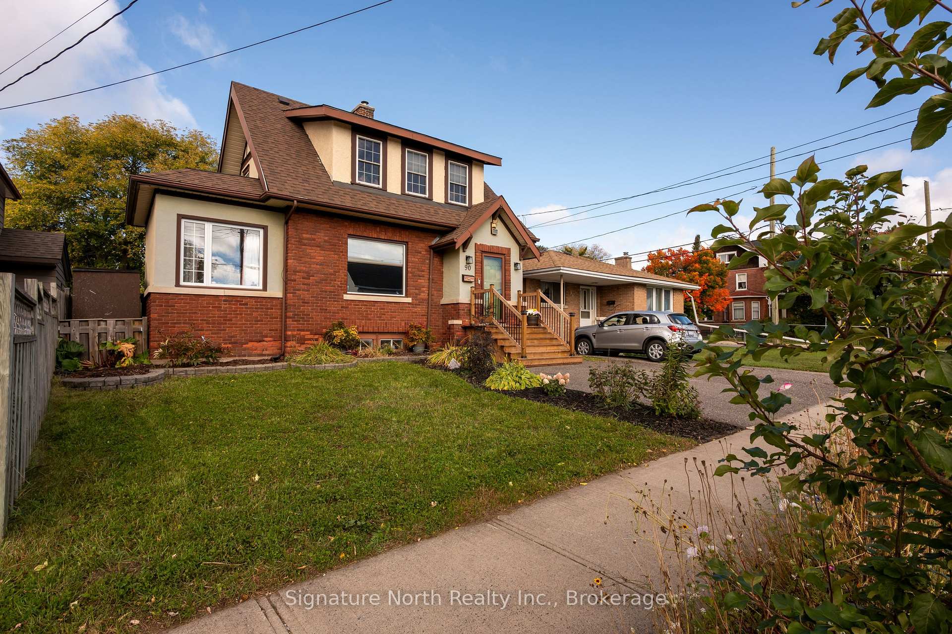 Photo 4 of 90 Peter Street, Thunder Bay, College Heights — HOMEH