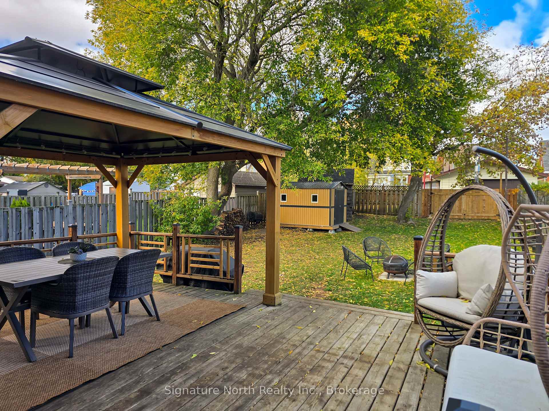 Photo 5 of 90 Peter Street, Thunder Bay, College Heights — HOMEH