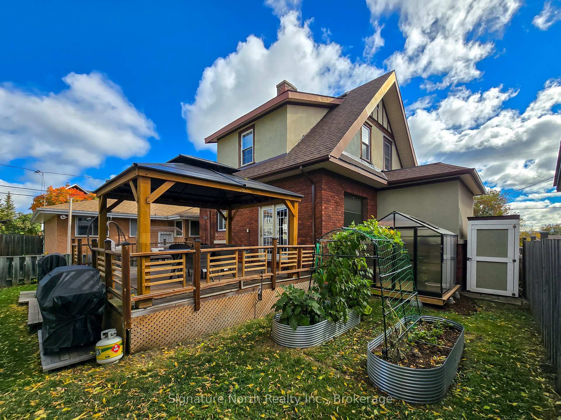 Photo 15 of 90 Peter Street, Thunder Bay, College Heights — HOMEH