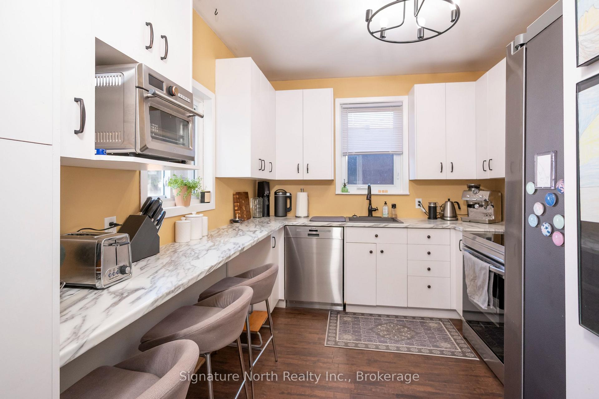 Photo 39 of 90 Peter Street, Thunder Bay, College Heights — HOMEH