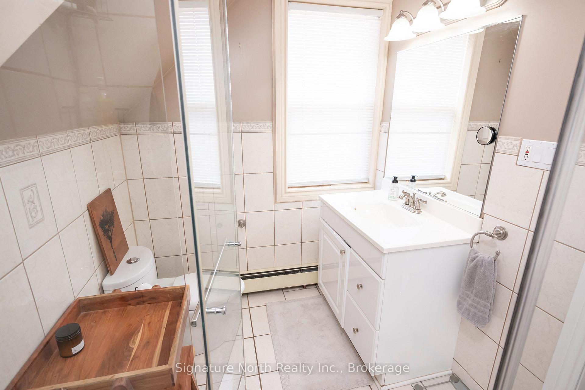 Photo 45 of 90 Peter Street, Thunder Bay, College Heights — HOMEH