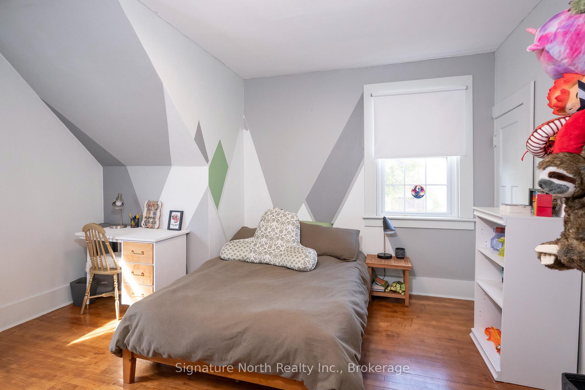 Photo 59 of 90 Peter Street, Thunder Bay, College Heights — HOMEH