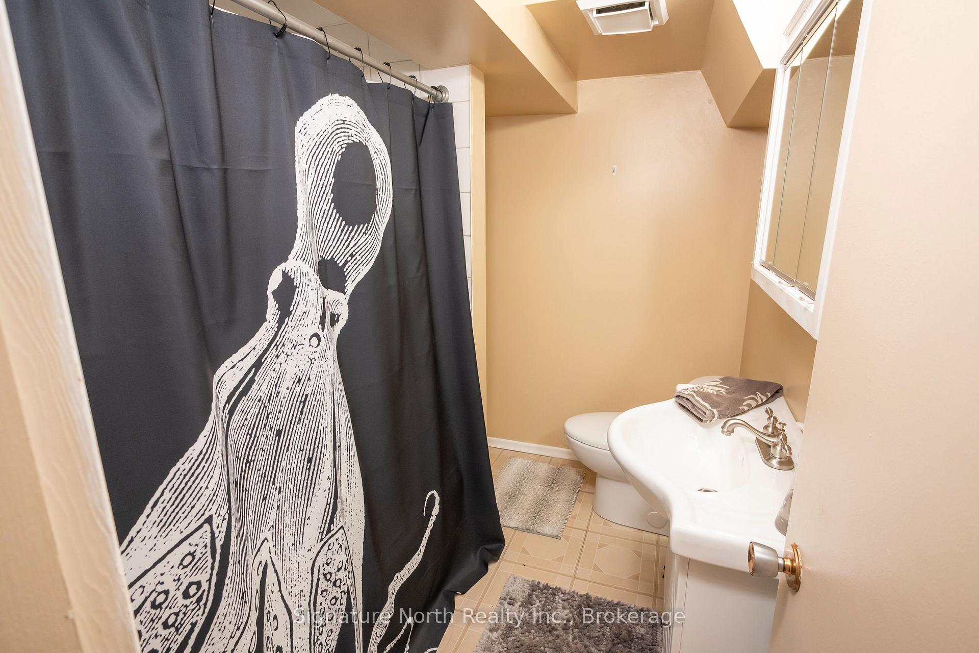 Photo 66 of 90 Peter Street, Thunder Bay, College Heights — HOMEH