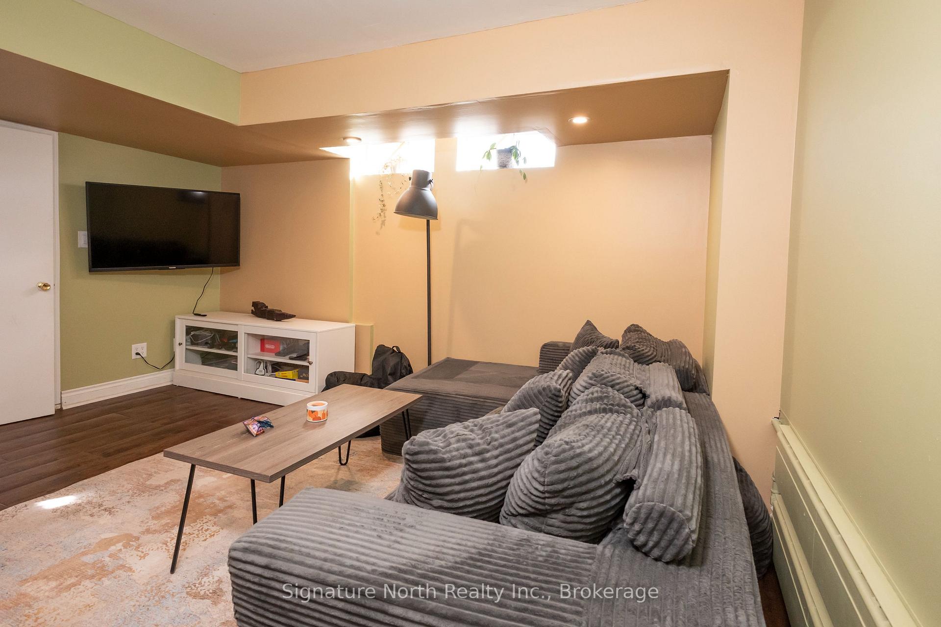 Photo 70 of 90 Peter Street, Thunder Bay, College Heights — HOMEH