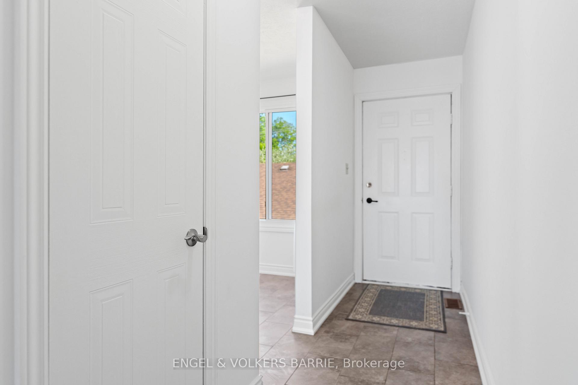 Photo 7 of Unit 204, 43 Olive Crescent, Orillia — HOMEH