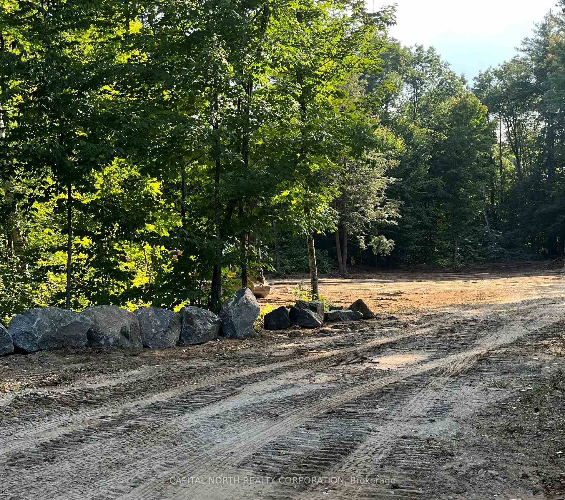 Photo 3 of 1106 Xavier Street, Gravenhurst, Morrison — HOMEH