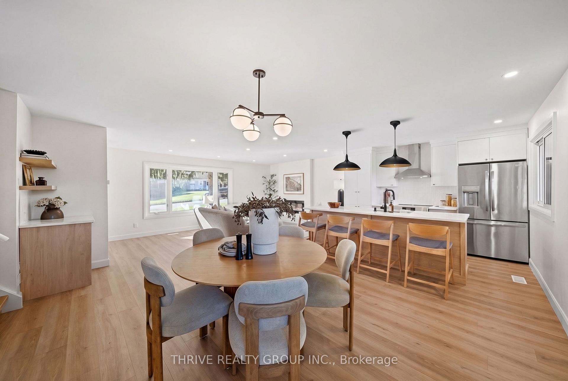 Photo 6 of 139 Deer Park Circle, London, North P — HOMEH