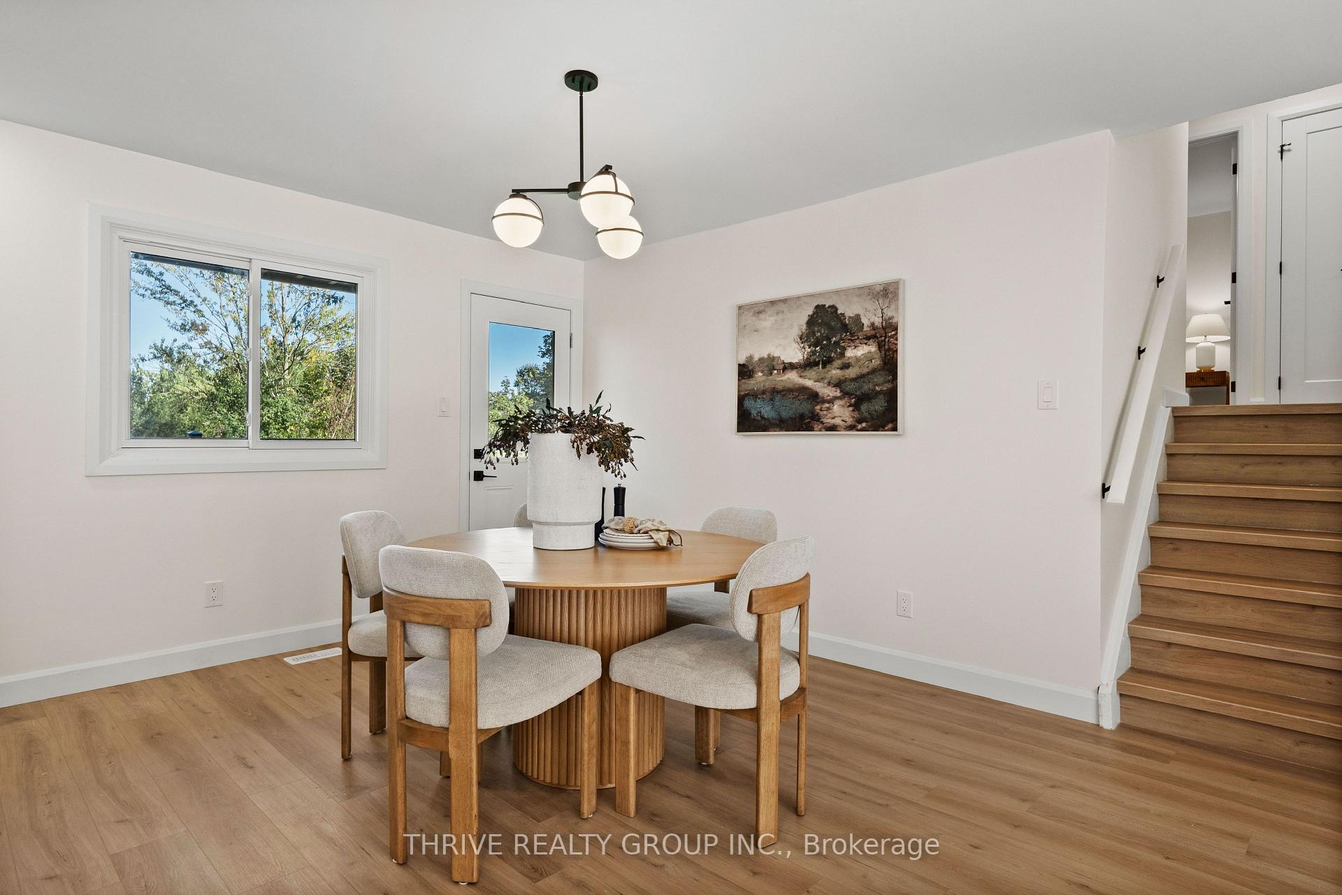 Photo 10 of 139 Deer Park Circle, London, North P — HOMEH