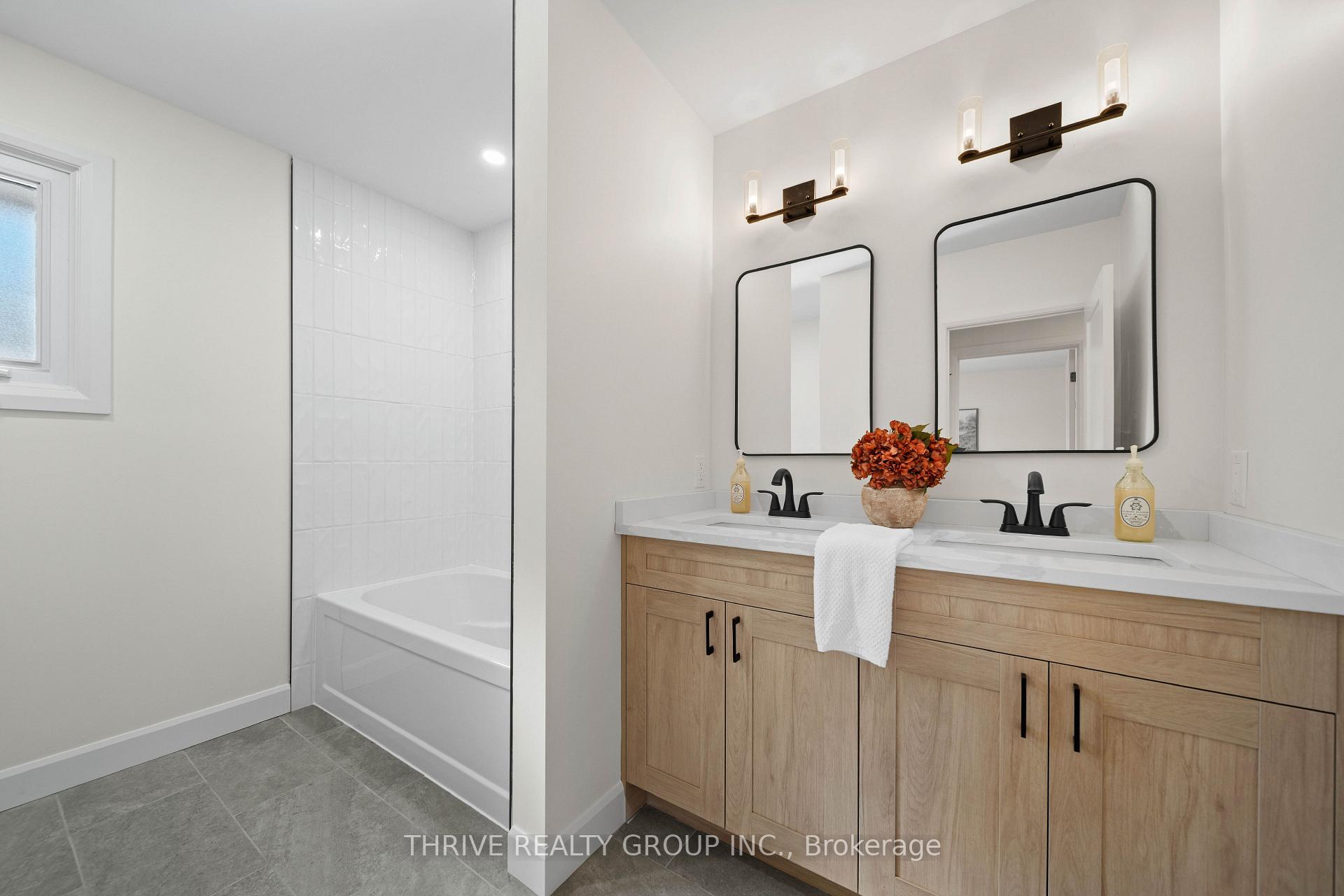 Photo 20 of 139 Deer Park Circle, London, North P — HOMEH