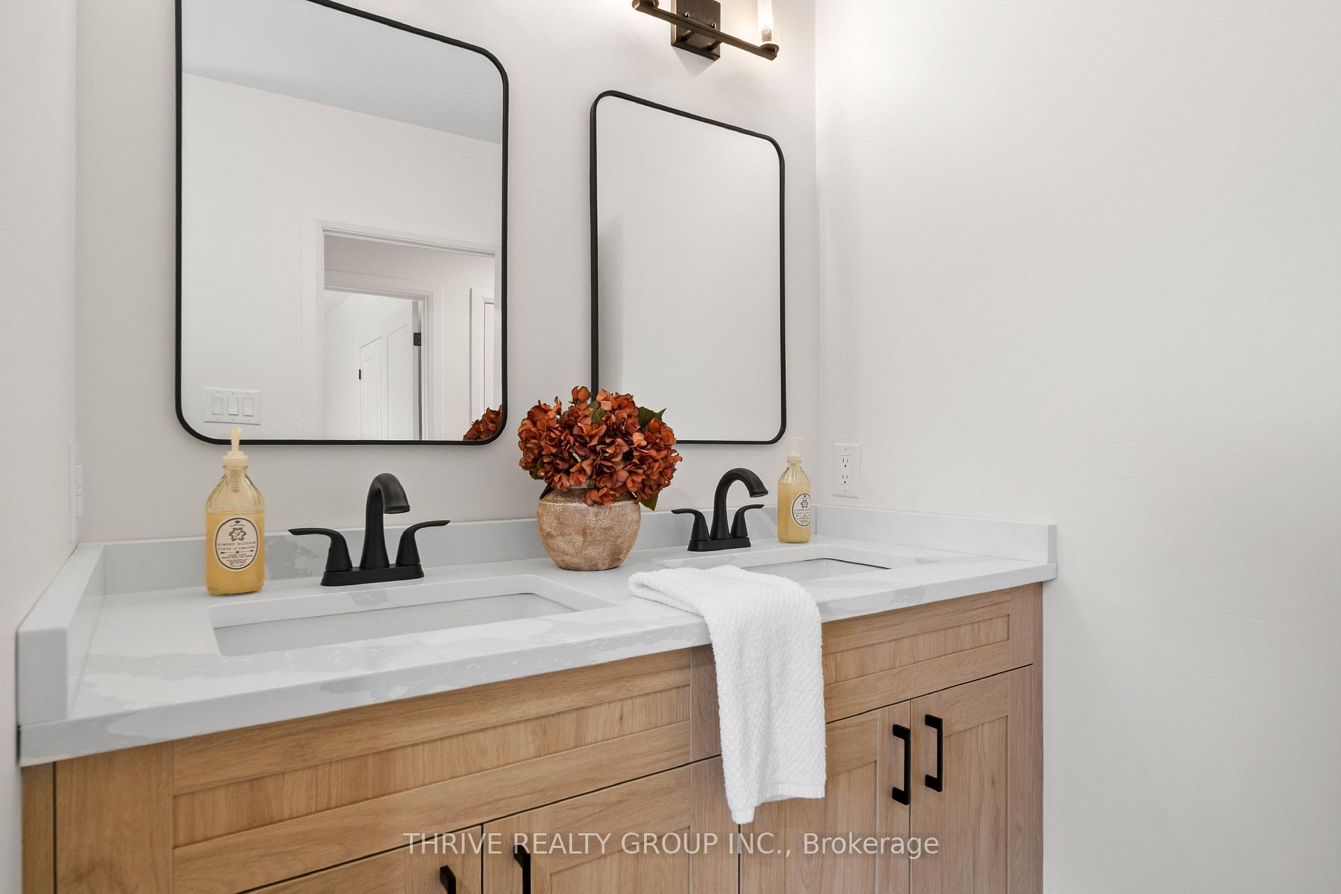 Photo 21 of 139 Deer Park Circle, London, North P — HOMEH