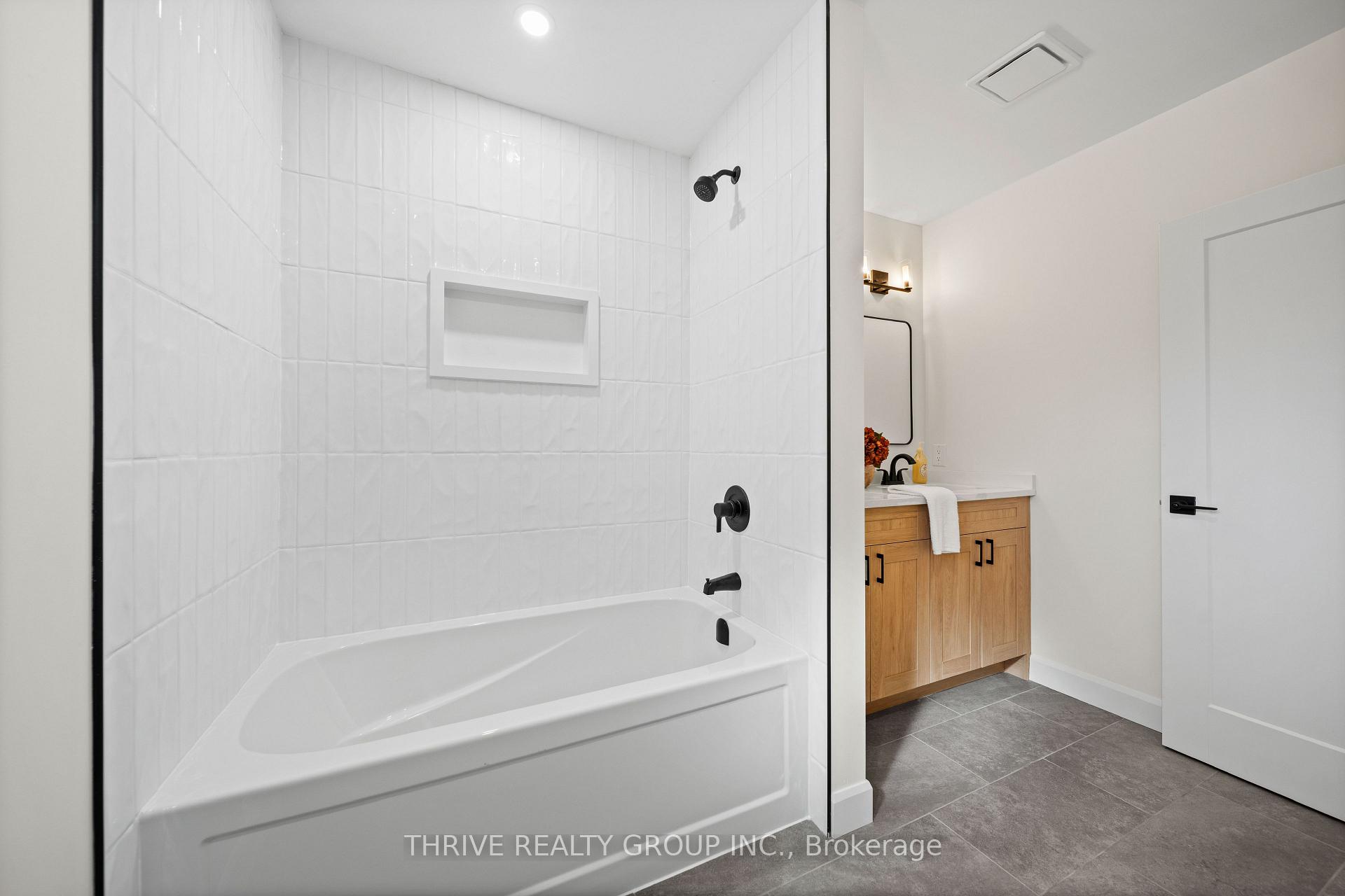 Photo 22 of 139 Deer Park Circle, London, North P — HOMEH