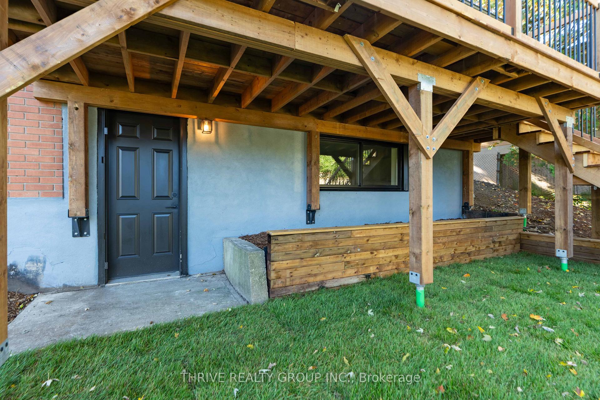 Photo 35 of 139 Deer Park Circle, London, North P — HOMEH