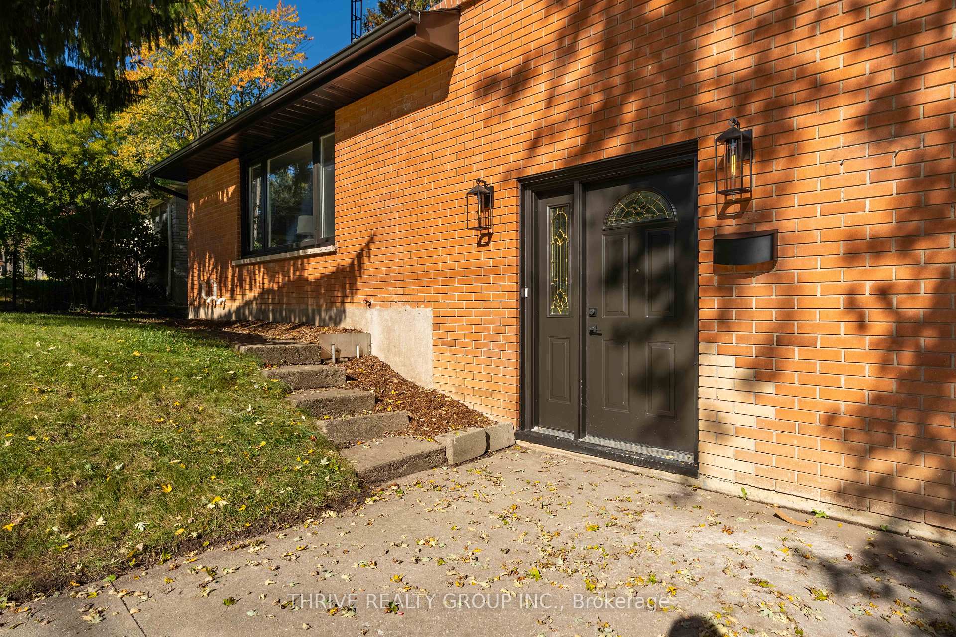 Photo 43 of 139 Deer Park Circle, London, North P — HOMEH