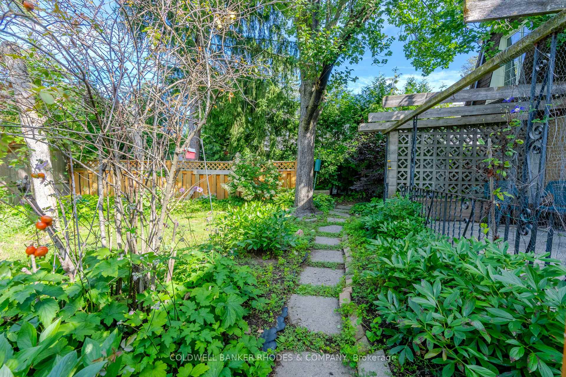 Photo 6 of 26 Crofton Road, Ottawa, Briargreen — HOMEH