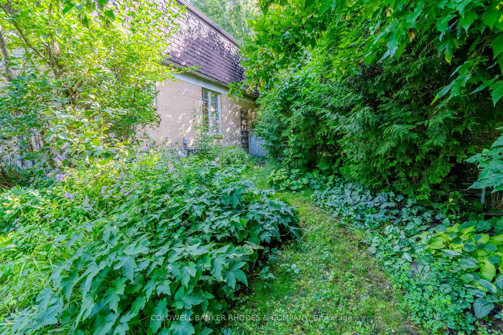 Photo 7 of 26 Crofton Road, Ottawa, Briargreen — HOMEH