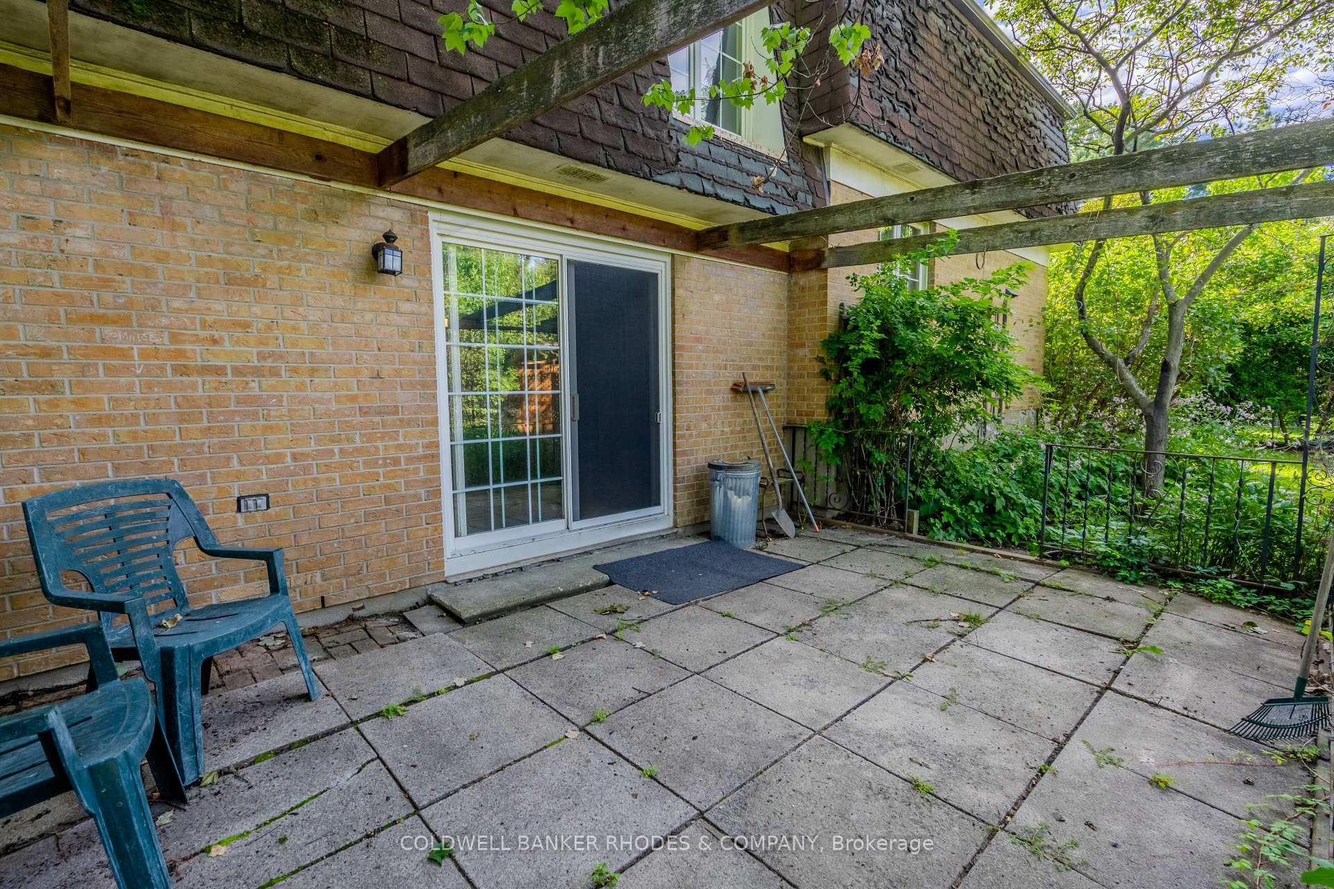 Photo 10 of 26 Crofton Road, Ottawa, Briargreen — HOMEH