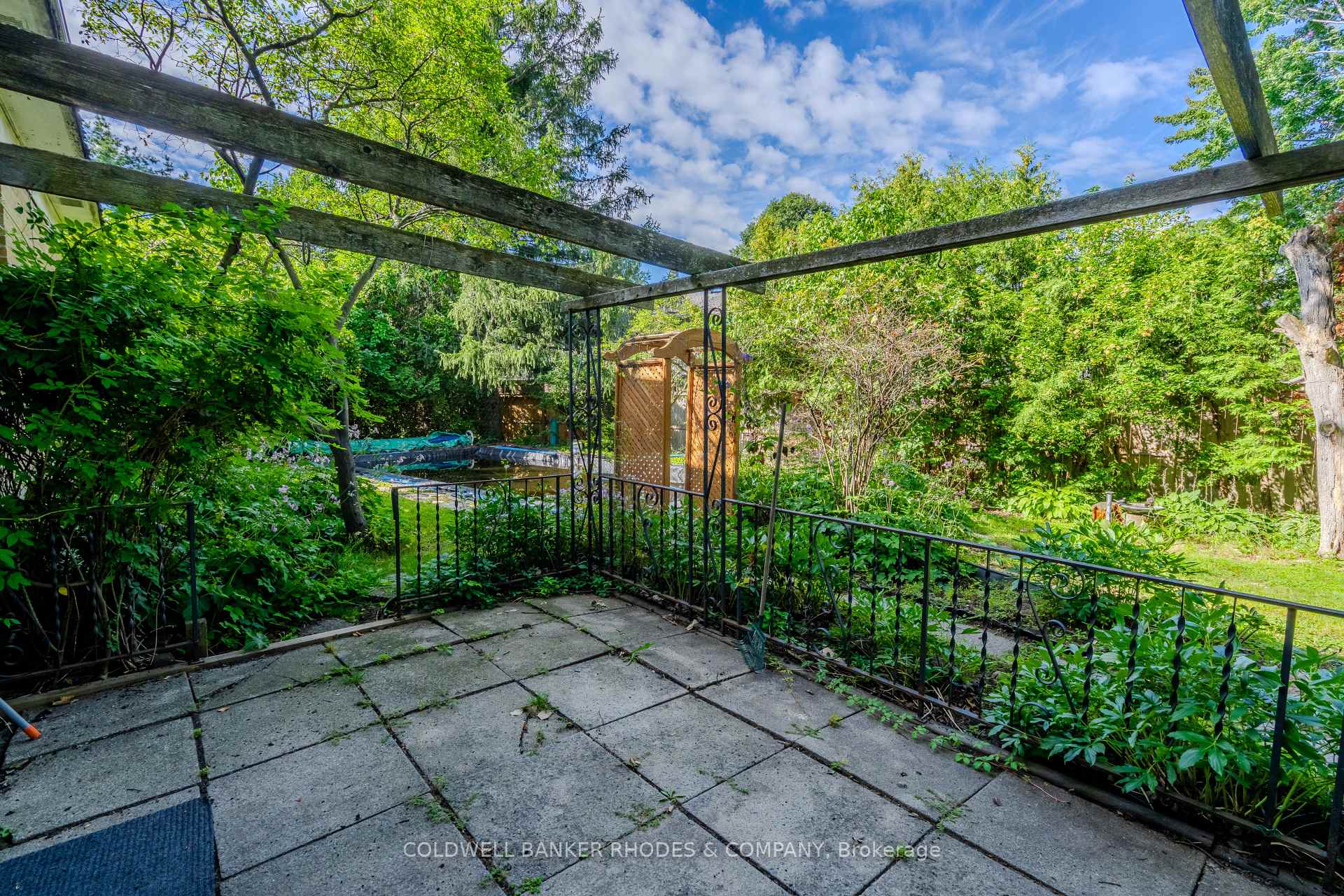 Photo 11 of 26 Crofton Road, Ottawa, Briargreen — HOMEH