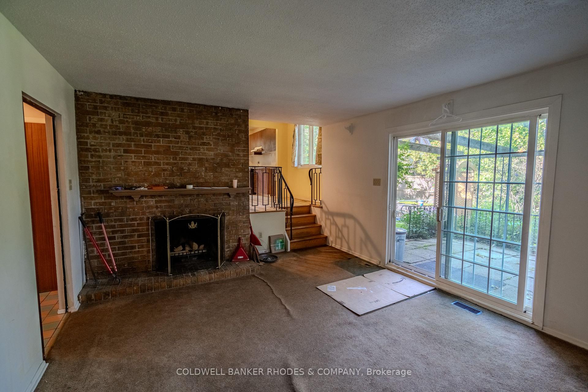 Photo 14 of 26 Crofton Road, Ottawa, Briargreen — HOMEH