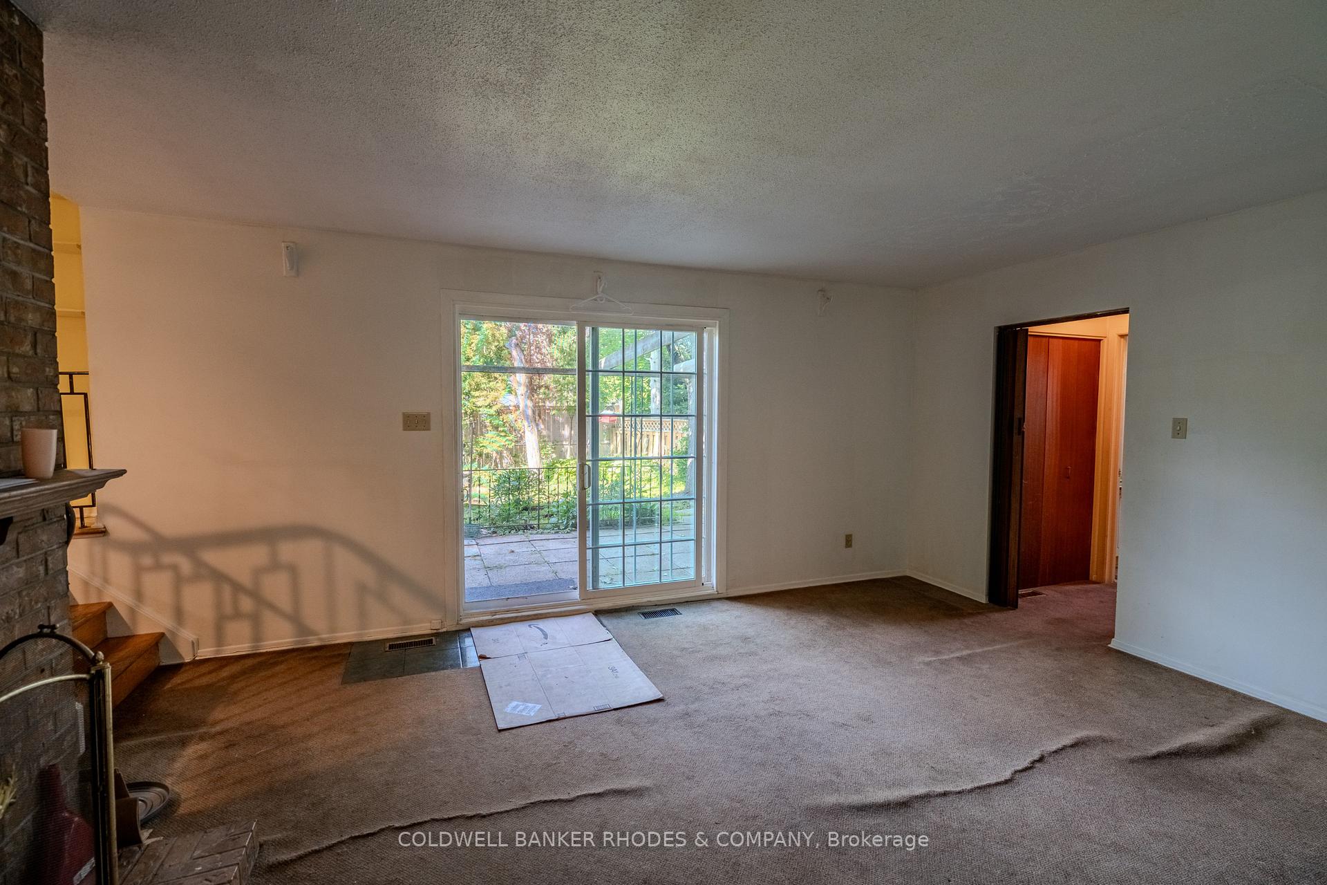 Photo 15 of 26 Crofton Road, Ottawa, Briargreen — HOMEH