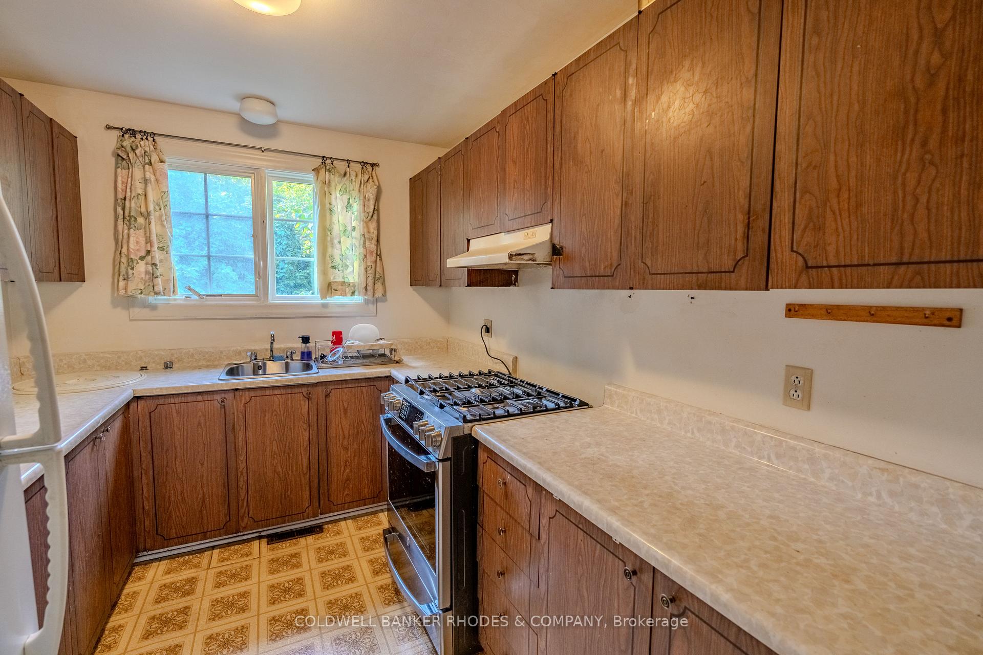 Photo 23 of 26 Crofton Road, Ottawa, Briargreen — HOMEH
