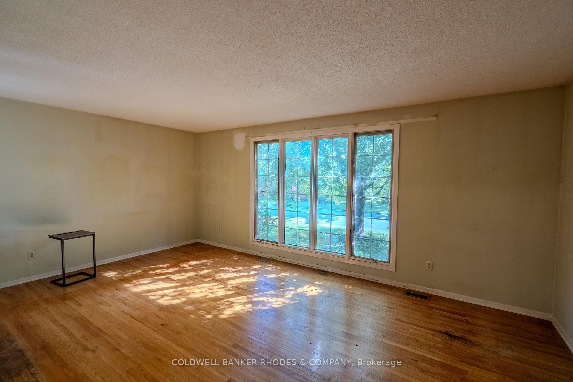 Photo 24 of 26 Crofton Road, Ottawa, Briargreen — HOMEH