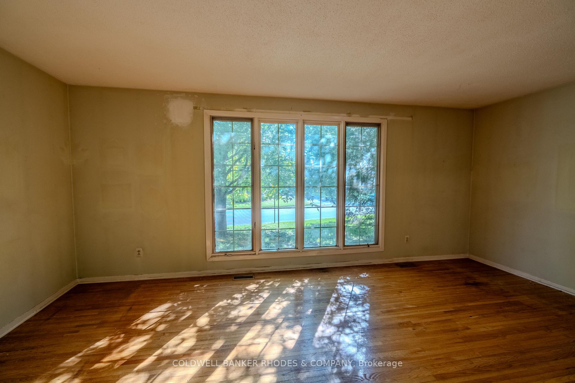Photo 25 of 26 Crofton Road, Ottawa, Briargreen — HOMEH