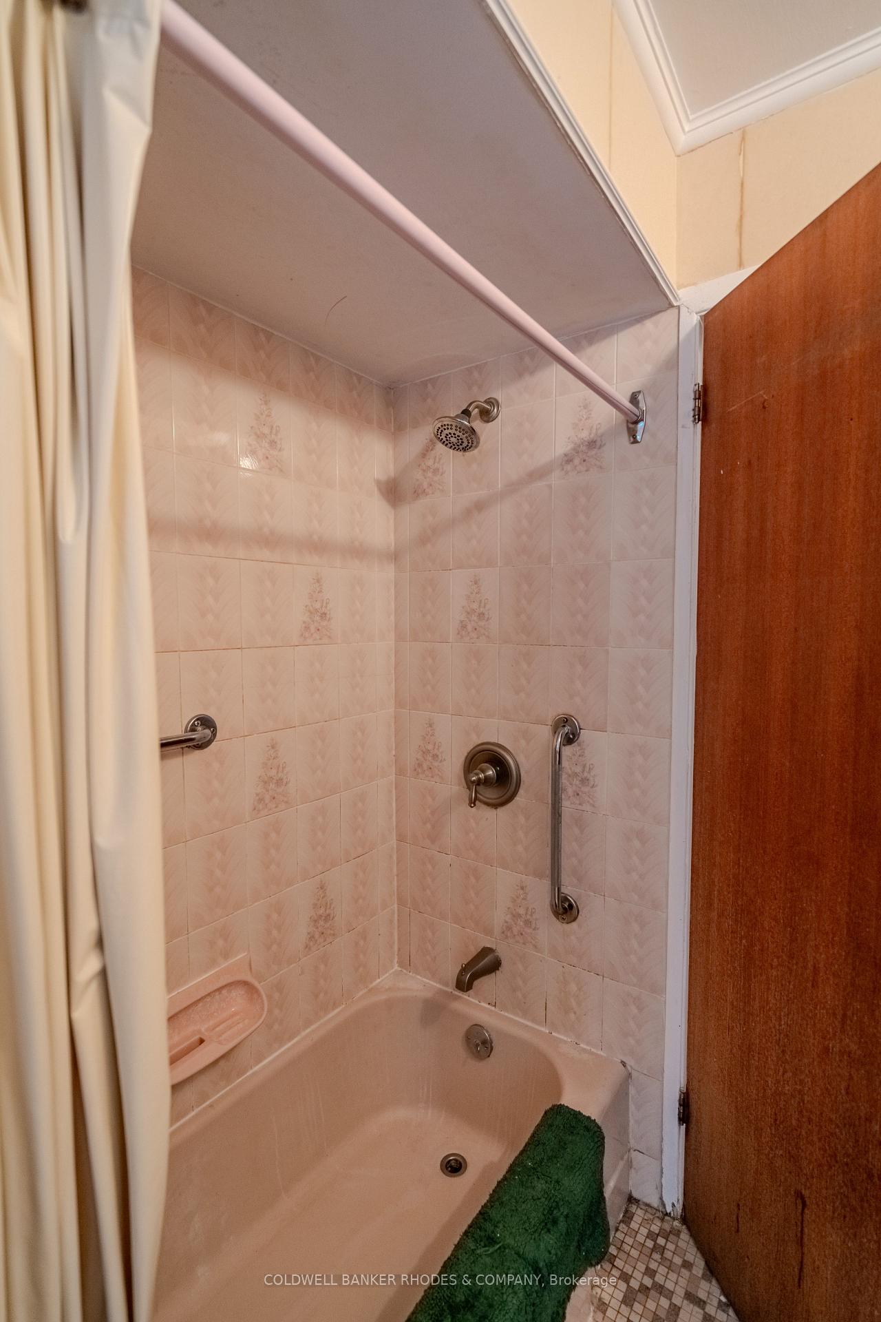 Photo 33 of 26 Crofton Road, Ottawa, Briargreen — HOMEH