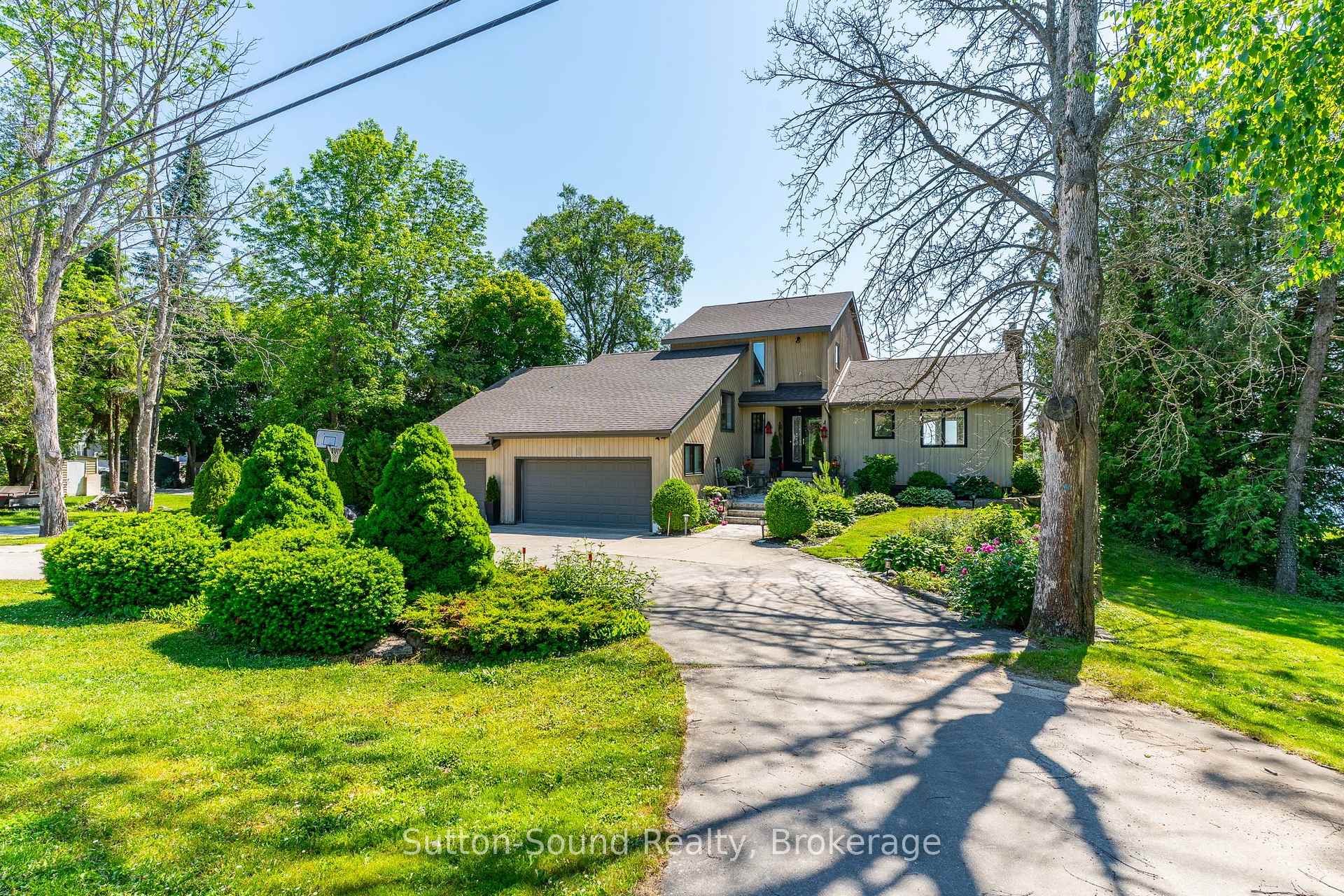 Photo of 427 Balmy Beach Road