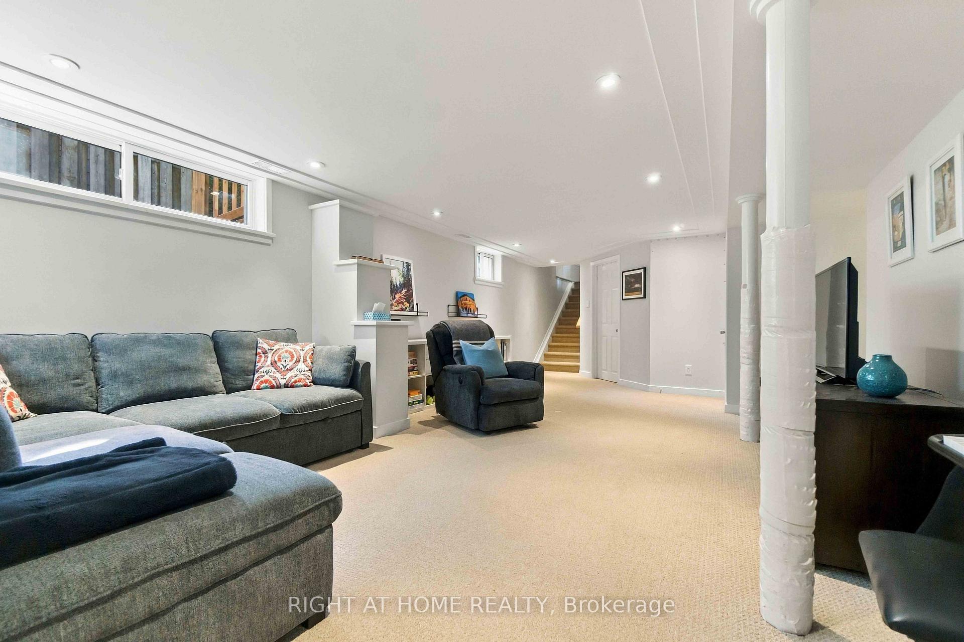 Photo 22 of 2045 Saville Row, Ottawa, Carlingwood — HOMEH