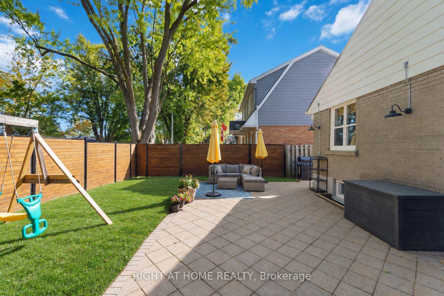 Photo 29 of 2045 Saville Row, Ottawa, Carlingwood — HOMEH