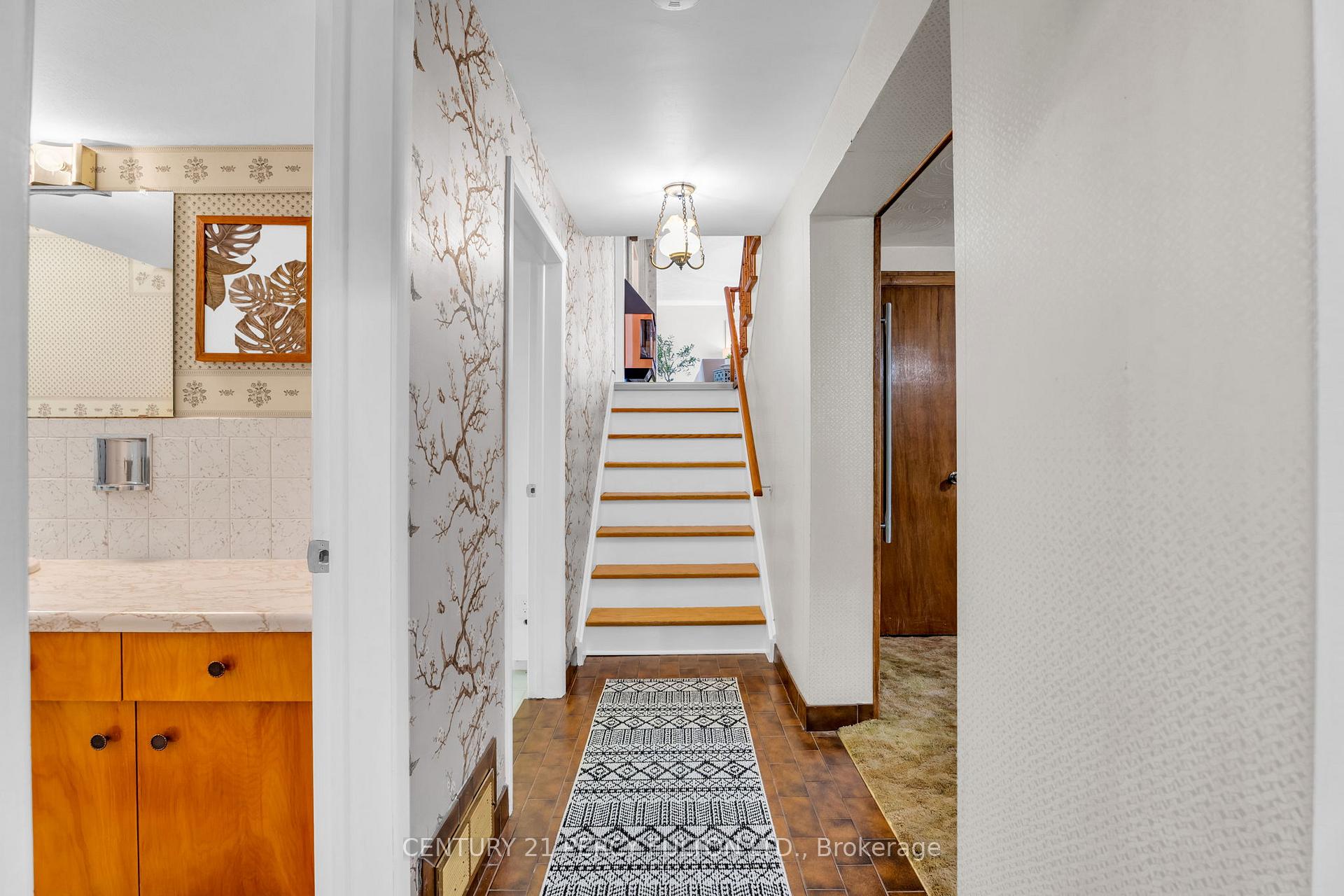 Photo 33 of 3500 Silverplains Drive, Mississauga, Applewood — HOMEH