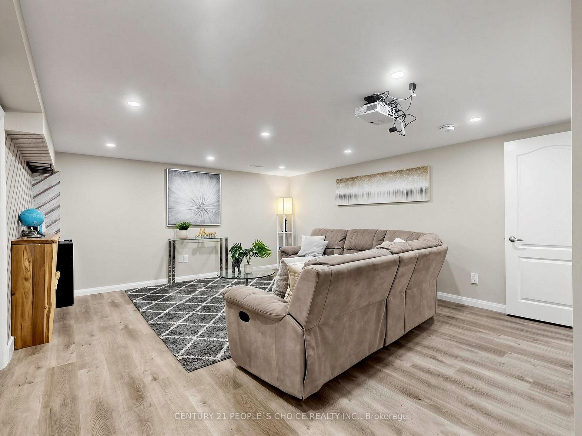 Photo 30 of 27 Matlock Avenue, Mississauga, Streetsville — HOMEH