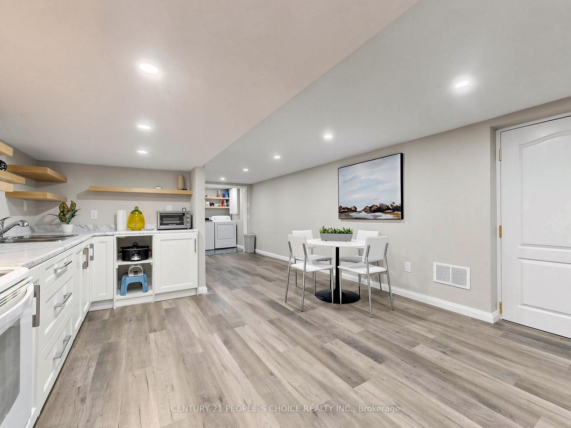 Photo 33 of 27 Matlock Avenue, Mississauga, Streetsville — HOMEH