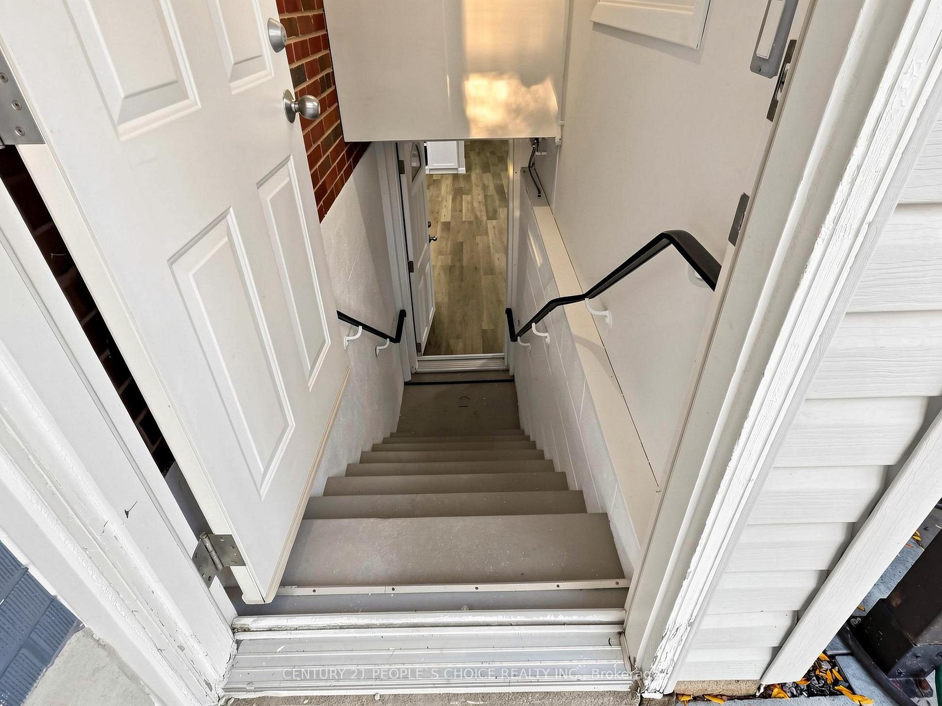 Photo 40 of 27 Matlock Avenue, Mississauga, Streetsville — HOMEH