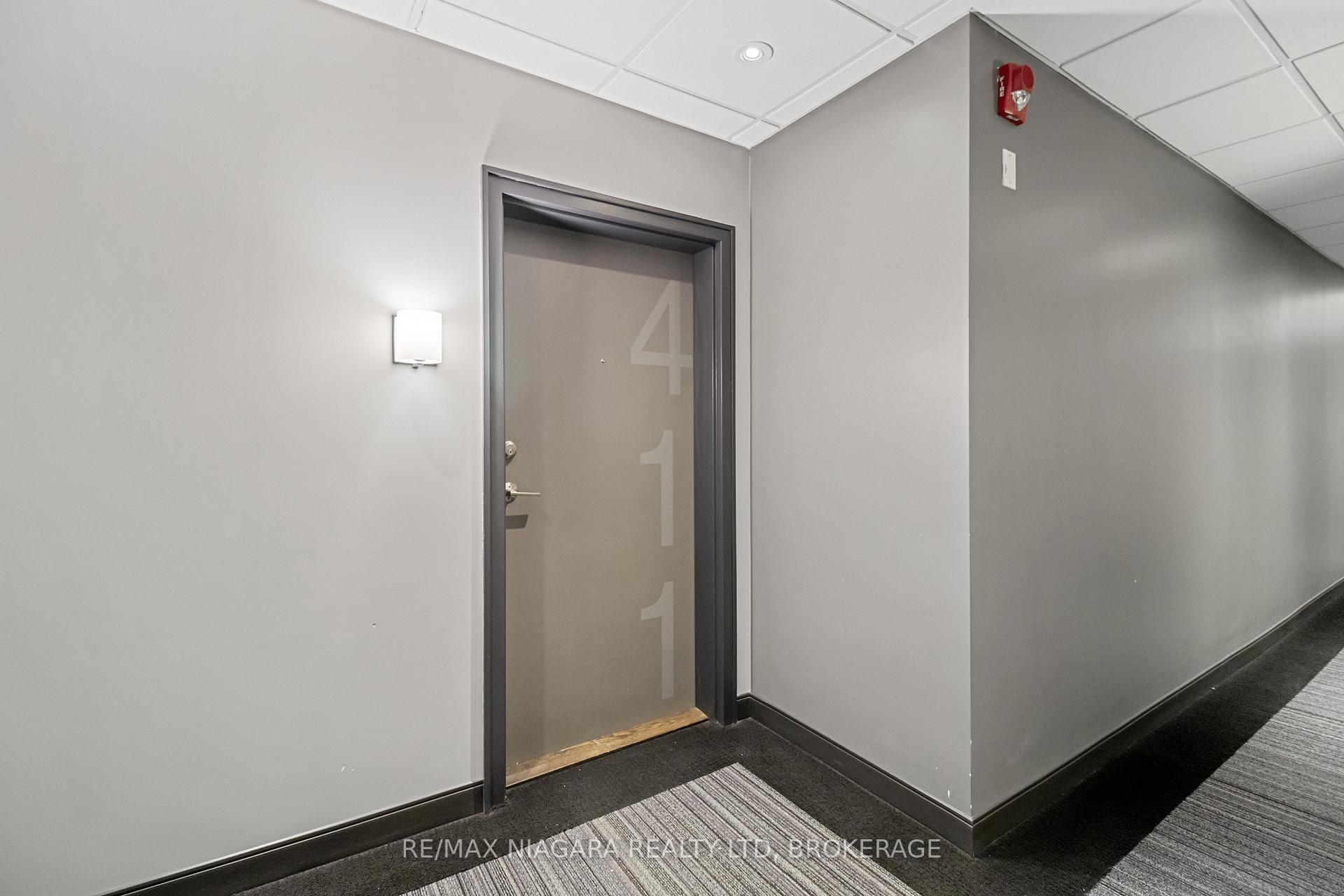 Photo 2 of Unit 411, 520 North Service Road, Grimsby, Grimsby Beach — HOMEH