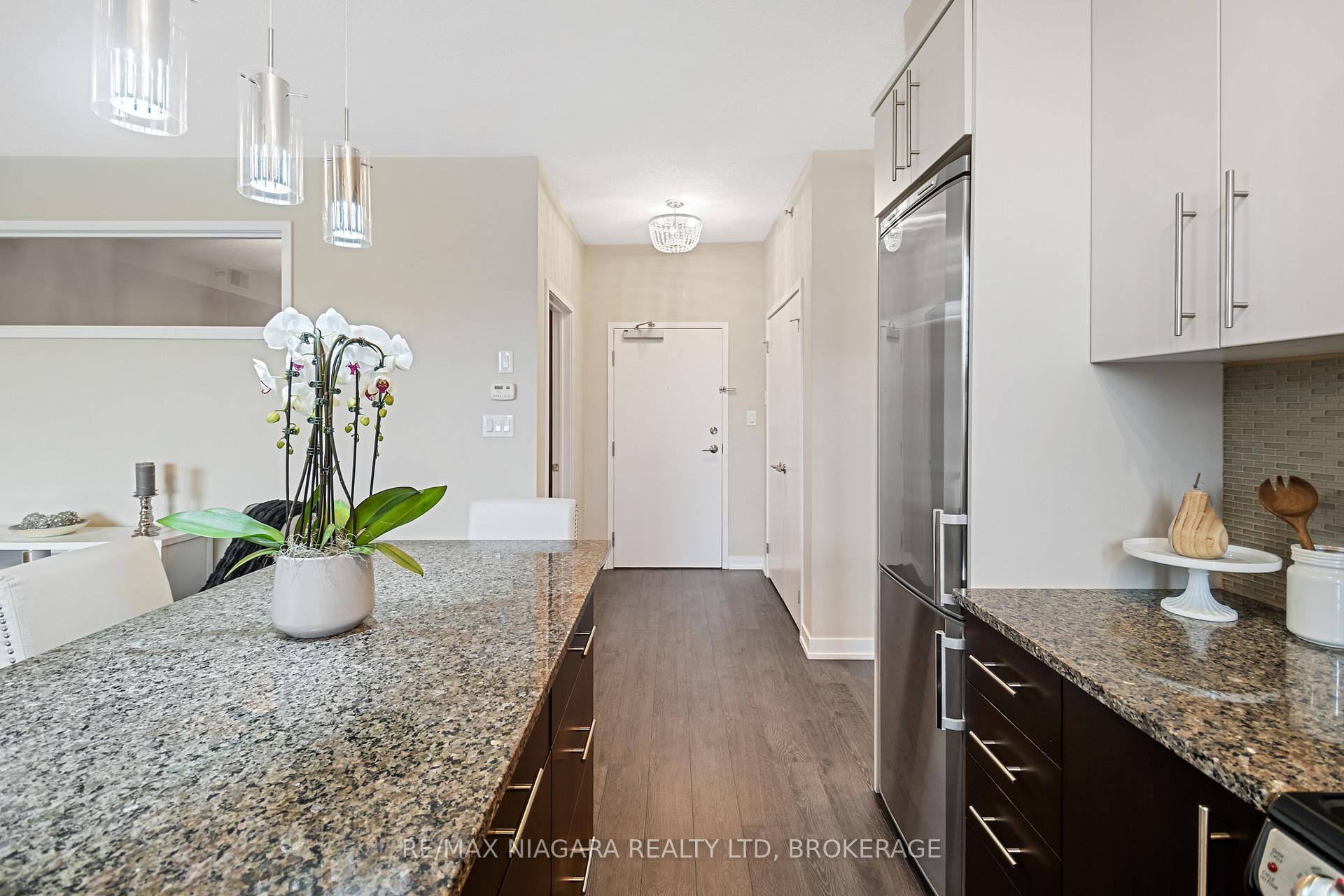 Photo 5 of Unit 411, 520 North Service Road, Grimsby, Grimsby Beach — HOMEH