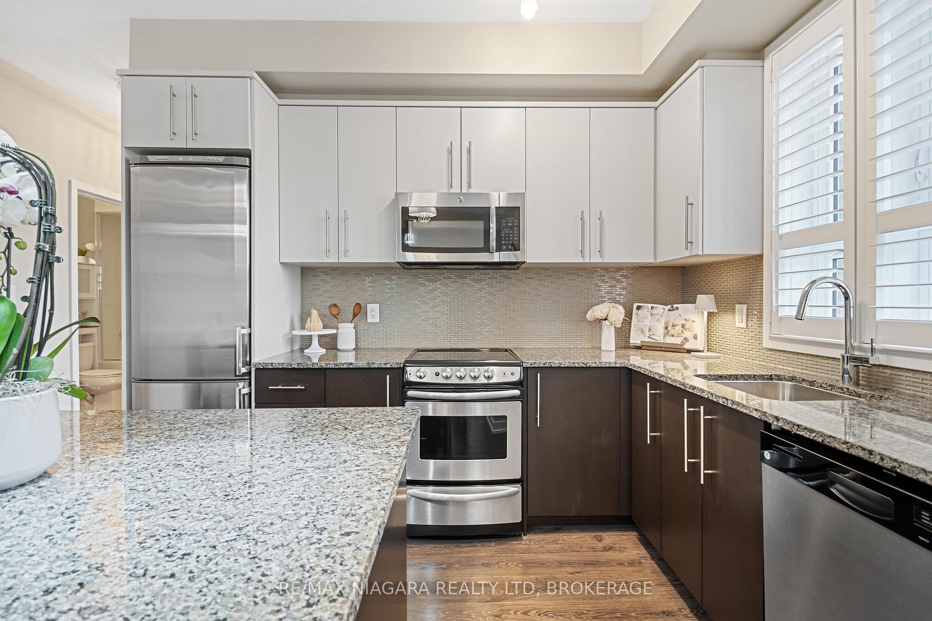 Photo 10 of Unit 411, 520 North Service Road, Grimsby, Grimsby Beach — HOMEH