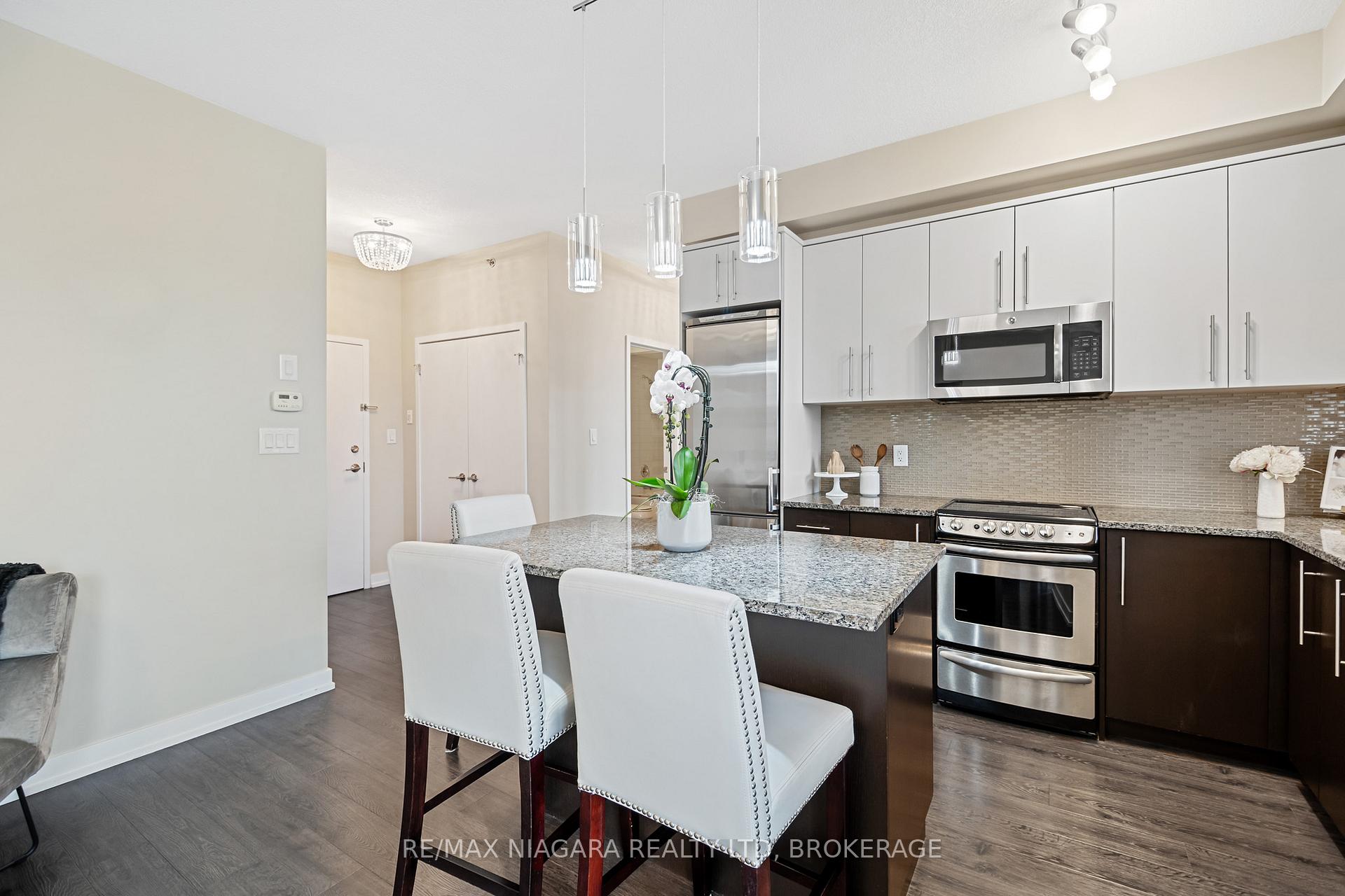 Photo 11 of Unit 411, 520 North Service Road, Grimsby, Grimsby Beach — HOMEH