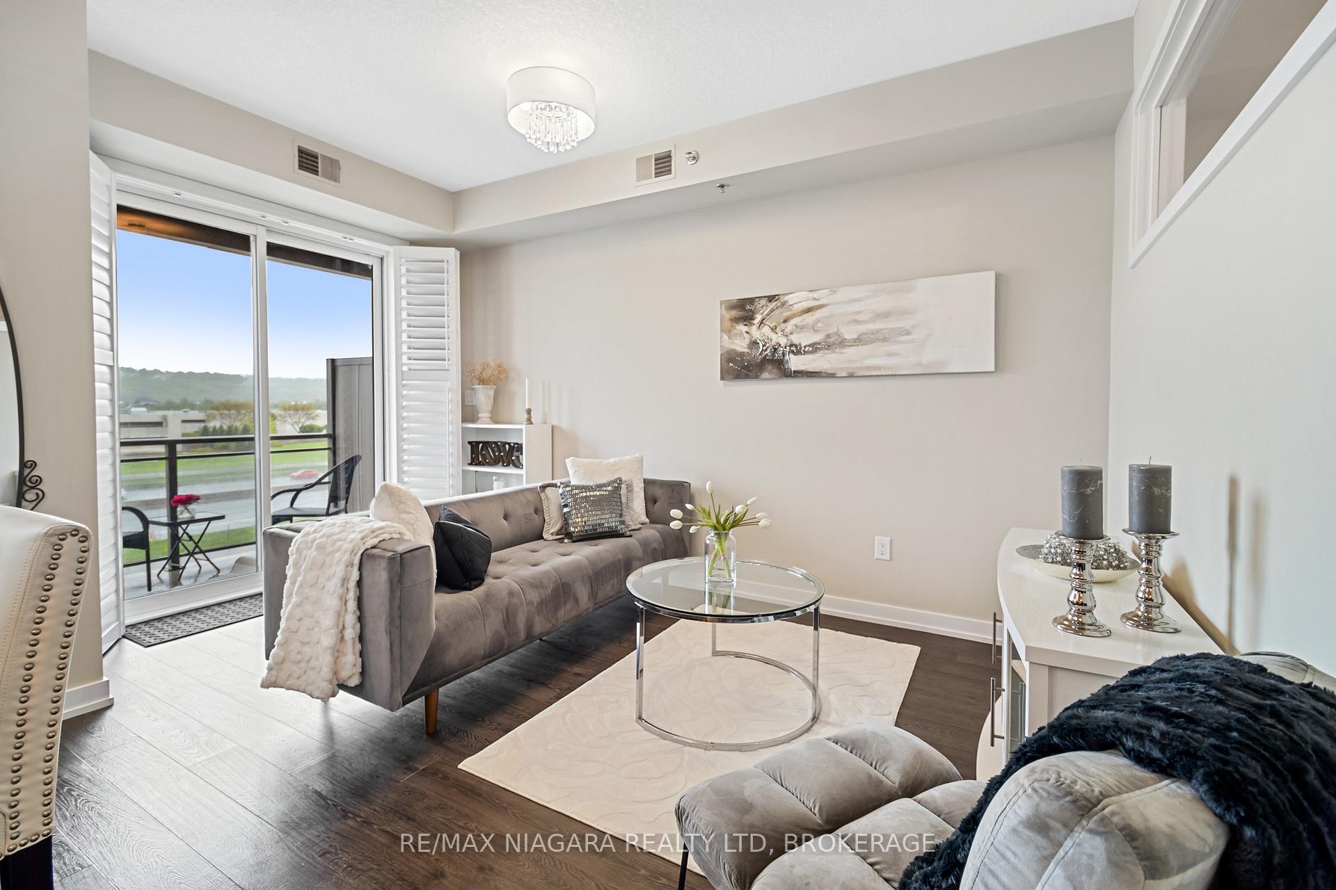 Photo 14 of Unit 411, 520 North Service Road, Grimsby, Grimsby Beach — HOMEH
