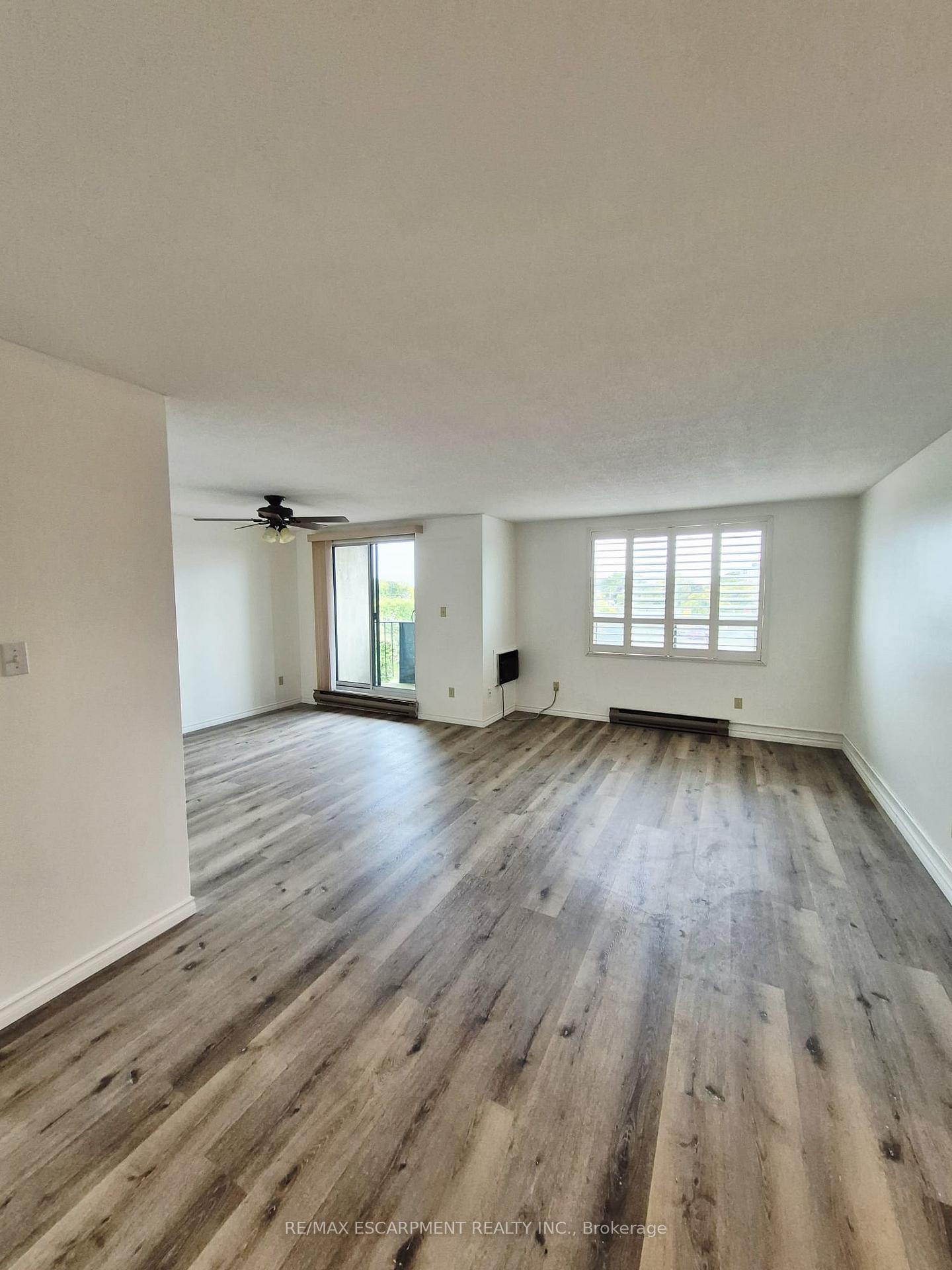 Photo 5 of Unit 503, 421 Fairview Drive, Brantford, Fairview - Brantford — HOMEH