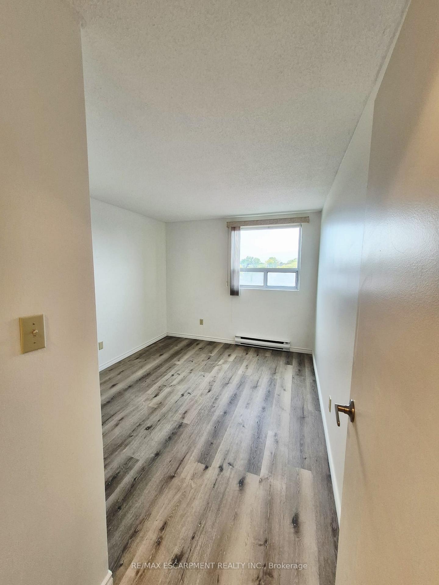 Photo 23 of Unit 503, 421 Fairview Drive, Brantford, Fairview - Brantford — HOMEH
