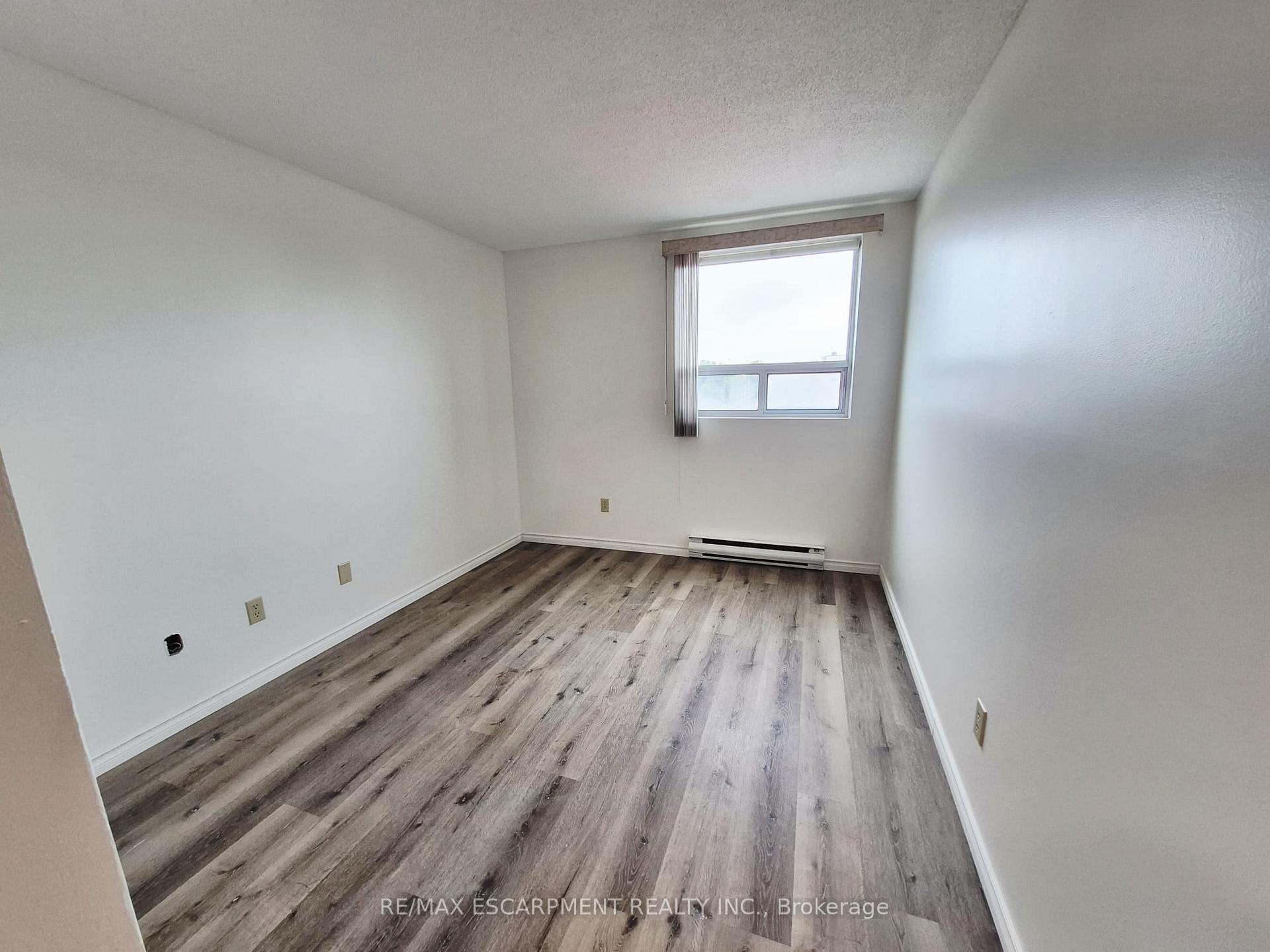 Photo 25 of Unit 503, 421 Fairview Drive, Brantford, Fairview - Brantford — HOMEH