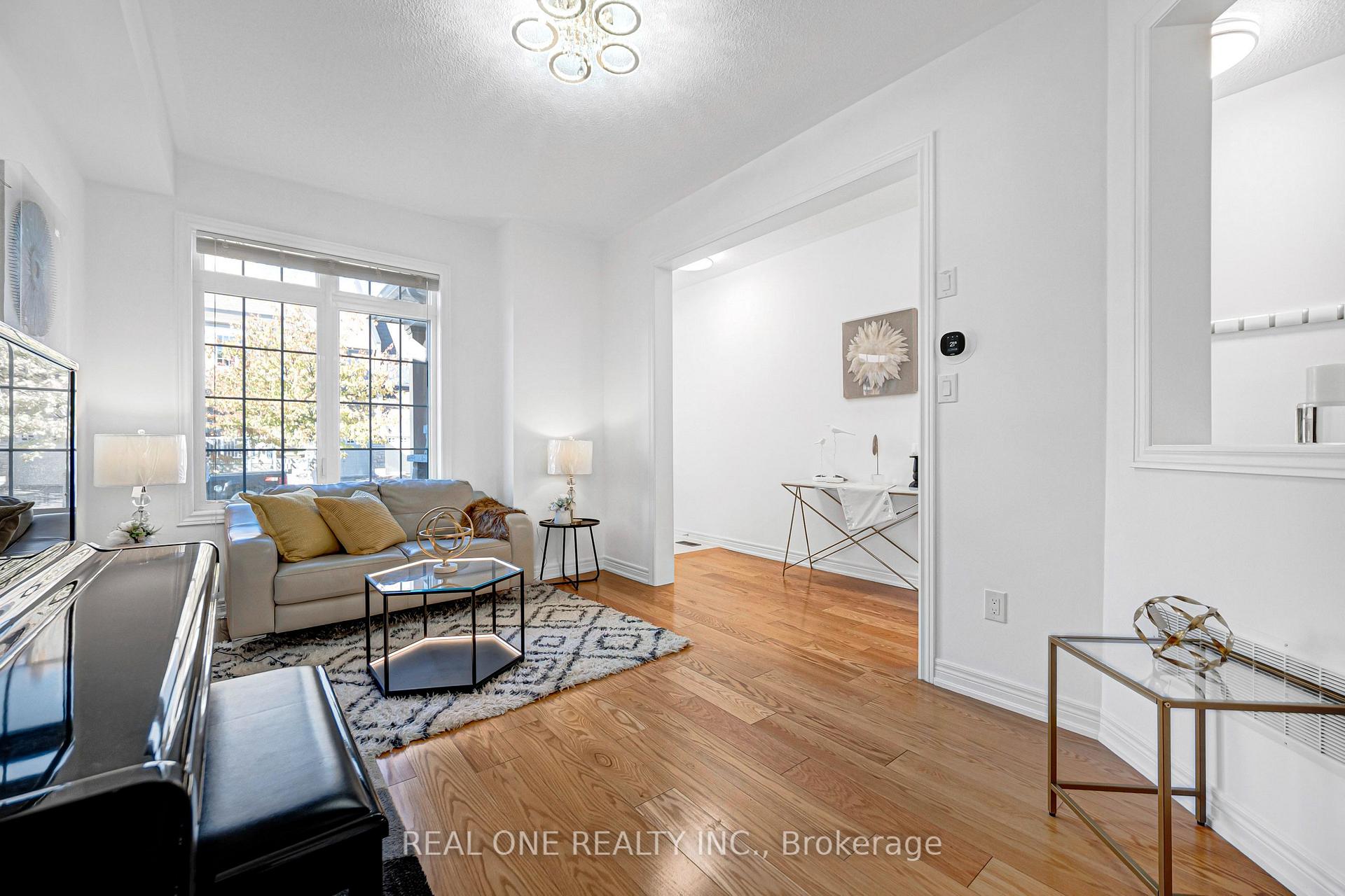 Photo 5 of 19 Begonia Street, Markham, Wismer — HOMEH